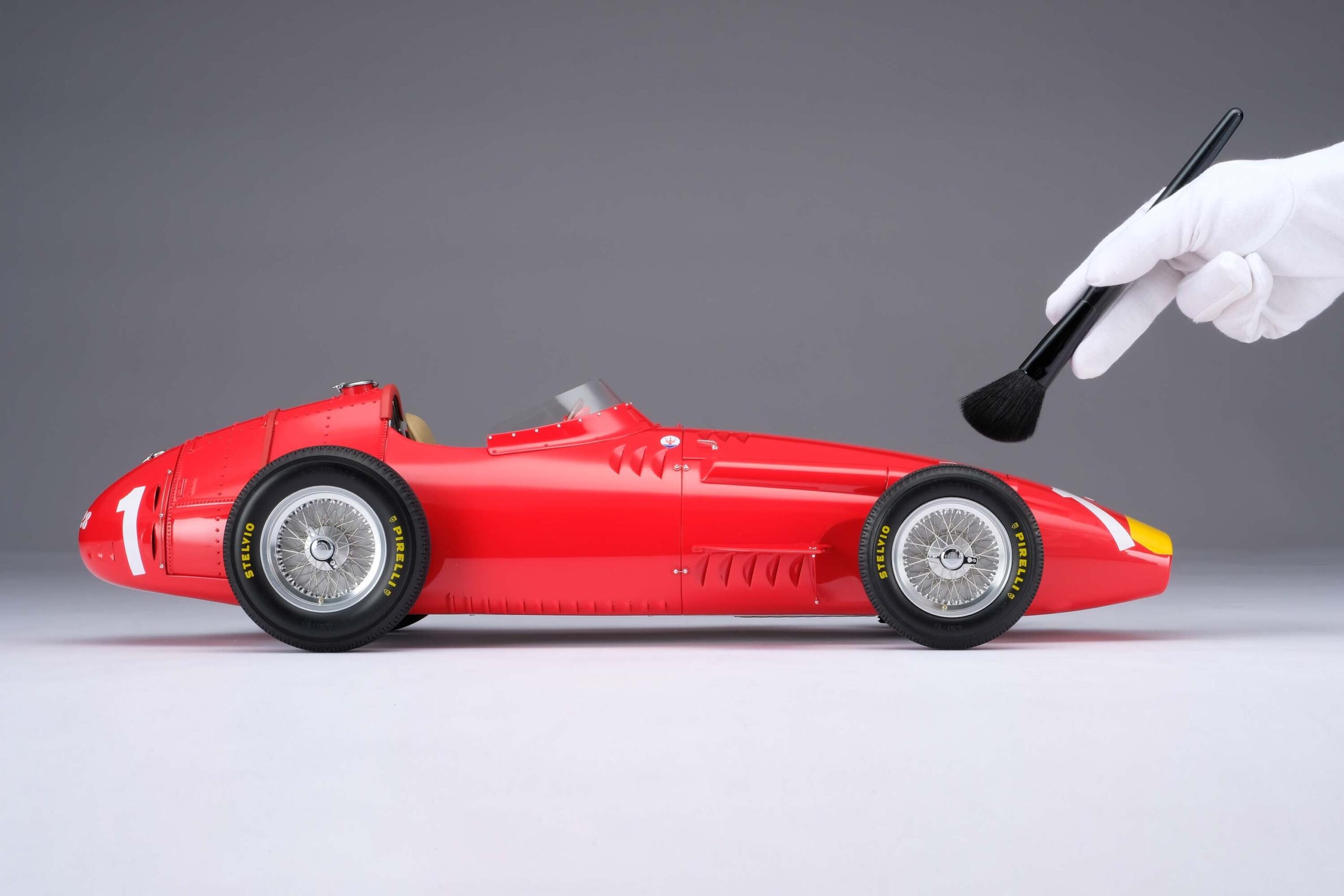 Amalgam Maserati 250F 1957 German Grand Prix - Juan Manuel Fangio - Rot | 1:8 - 画像4