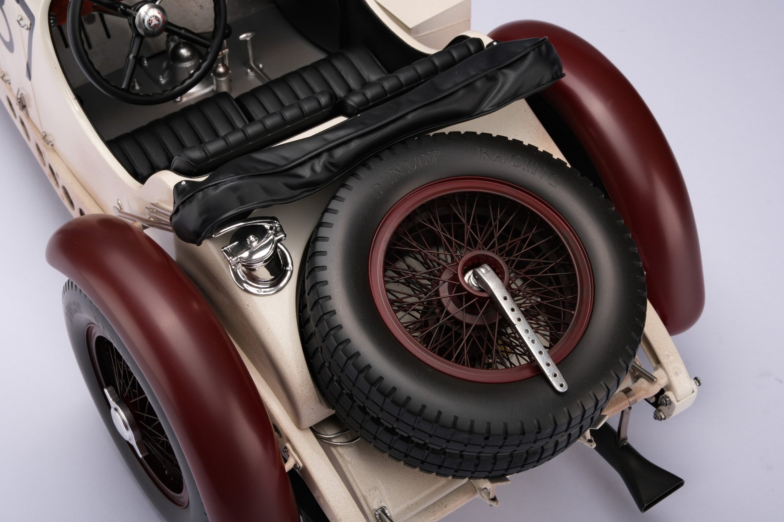 Amalgam Mercedes-Benz SSKL 1931 Mille Miglia Winner Patiniert - Weiß | 1:8 - Imagen 13