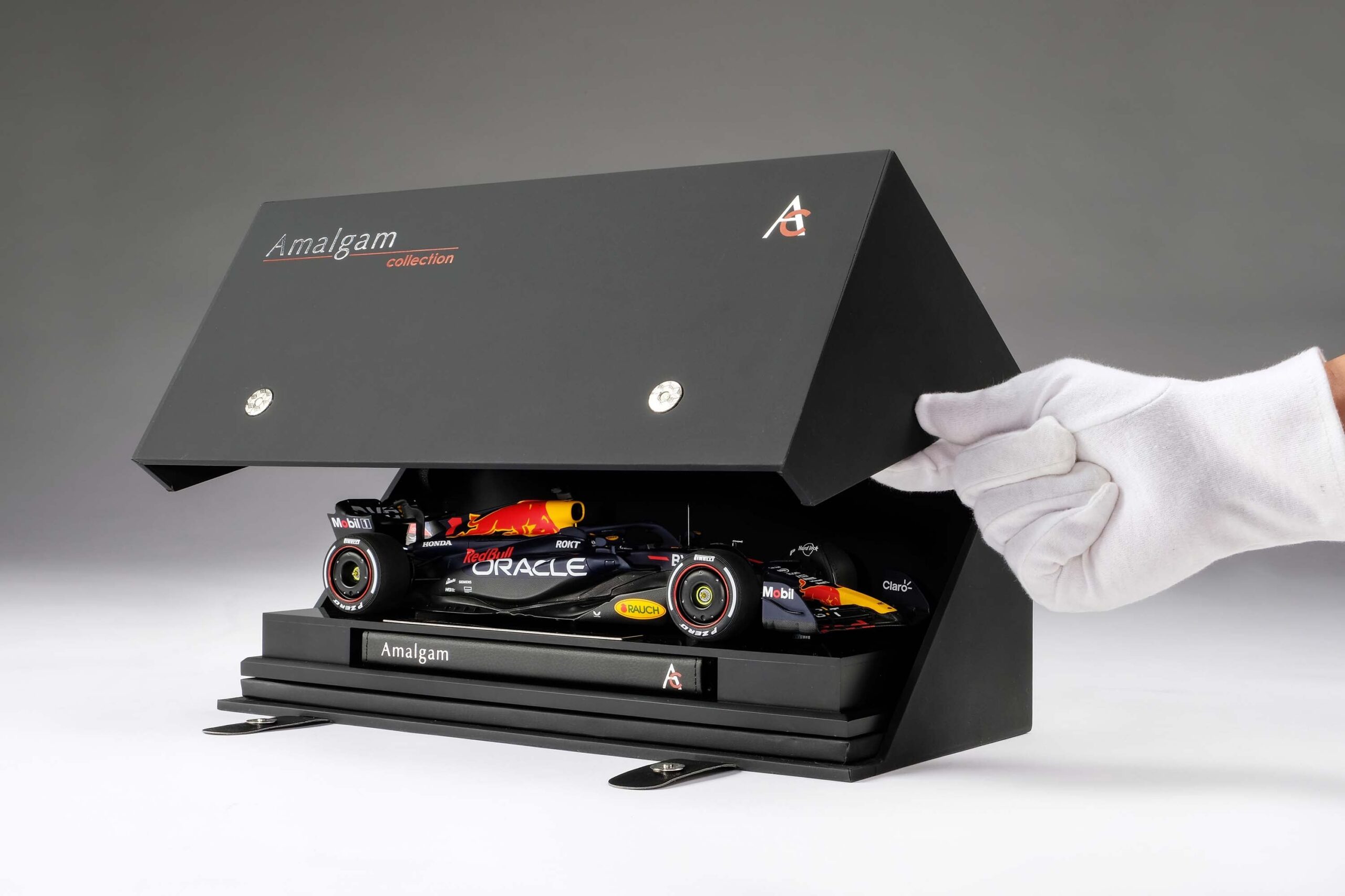 Amalgam Oracle Red Bull Racing RB19 2023 Season Livery | 1:18 – Bild 5