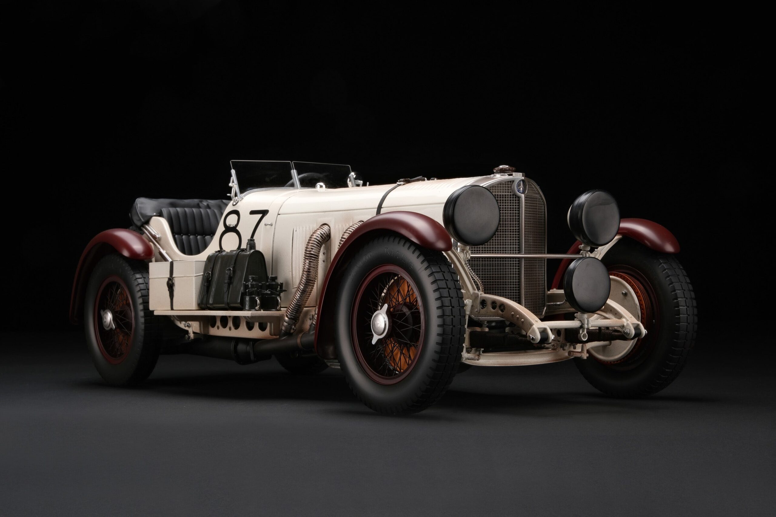 Amalgam Mercedes-Benz SSKL 1931 Mille Miglia Ganador Patinado - Blanco | 1:8