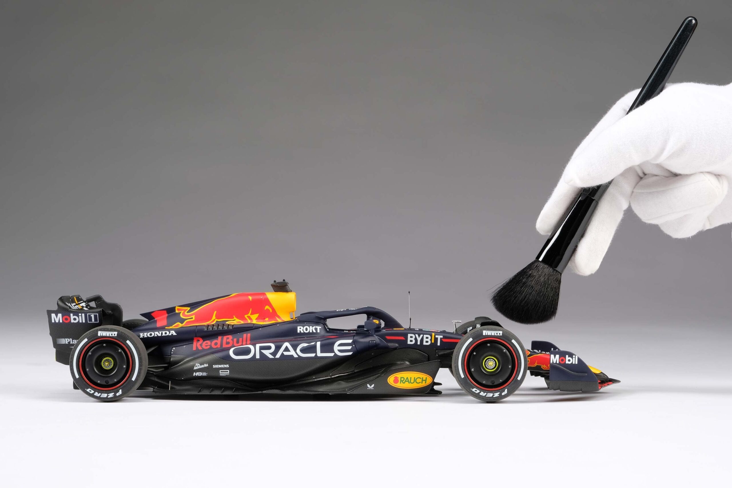 Amalgam Oracle Red Bull Racing RB19 2023 Season Livery | 1:18 – Bild 4