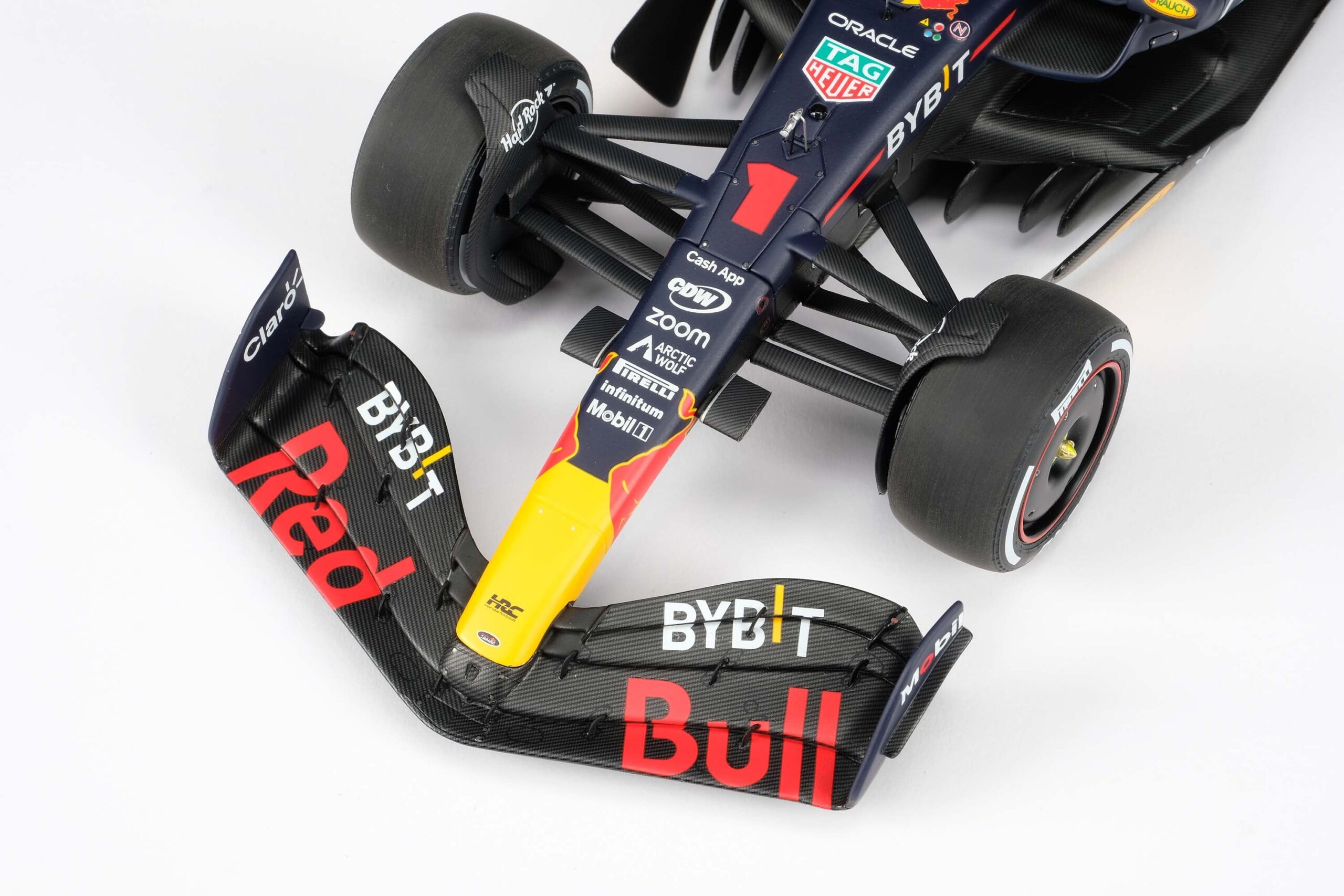 Amalgam Oracle Red Bull Racing RB19 2023 Season Livery | 1:18 – Bild 14