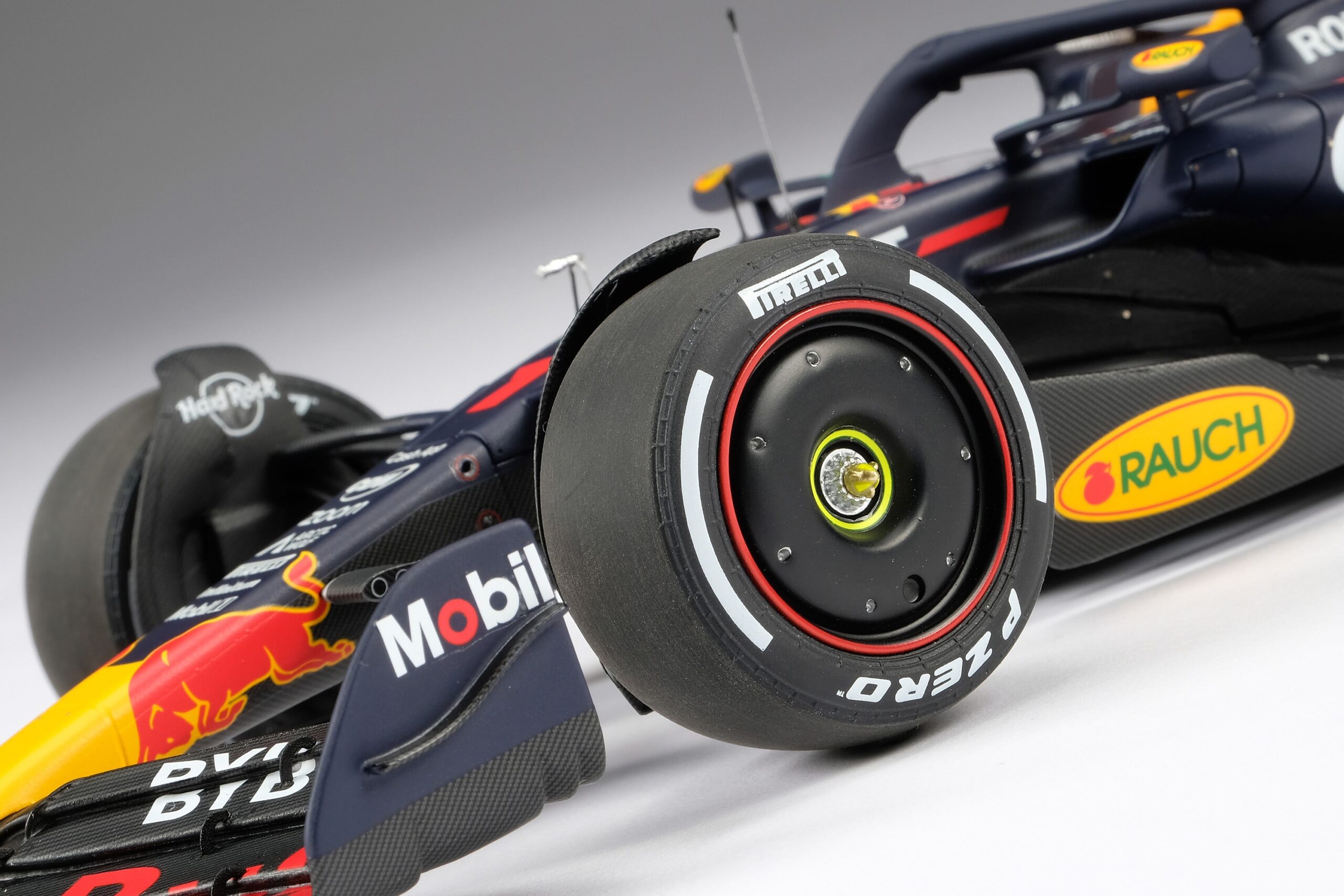 Amalgam Oracle Red Bull Racing RB19 2023 Season Livery | 1:18 – Bild 15