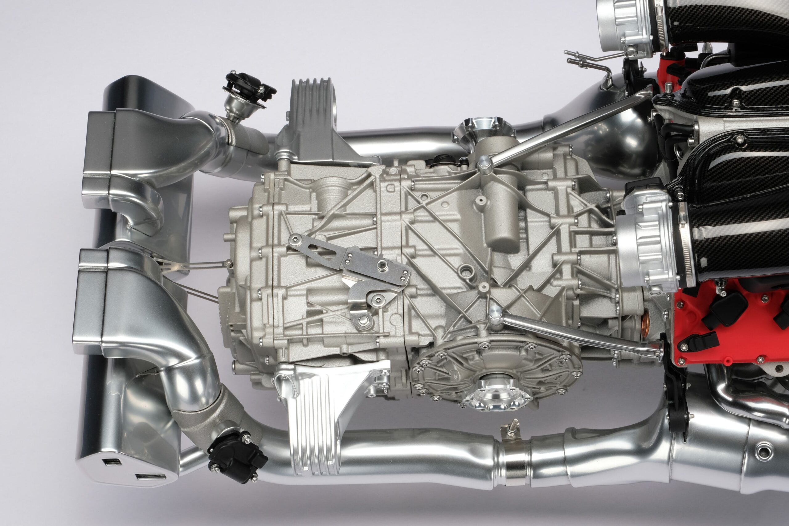 Amalgam Ferrari Daytona SP3 V12 F140HC Motor und Getriebe | 1:4 - 画像14