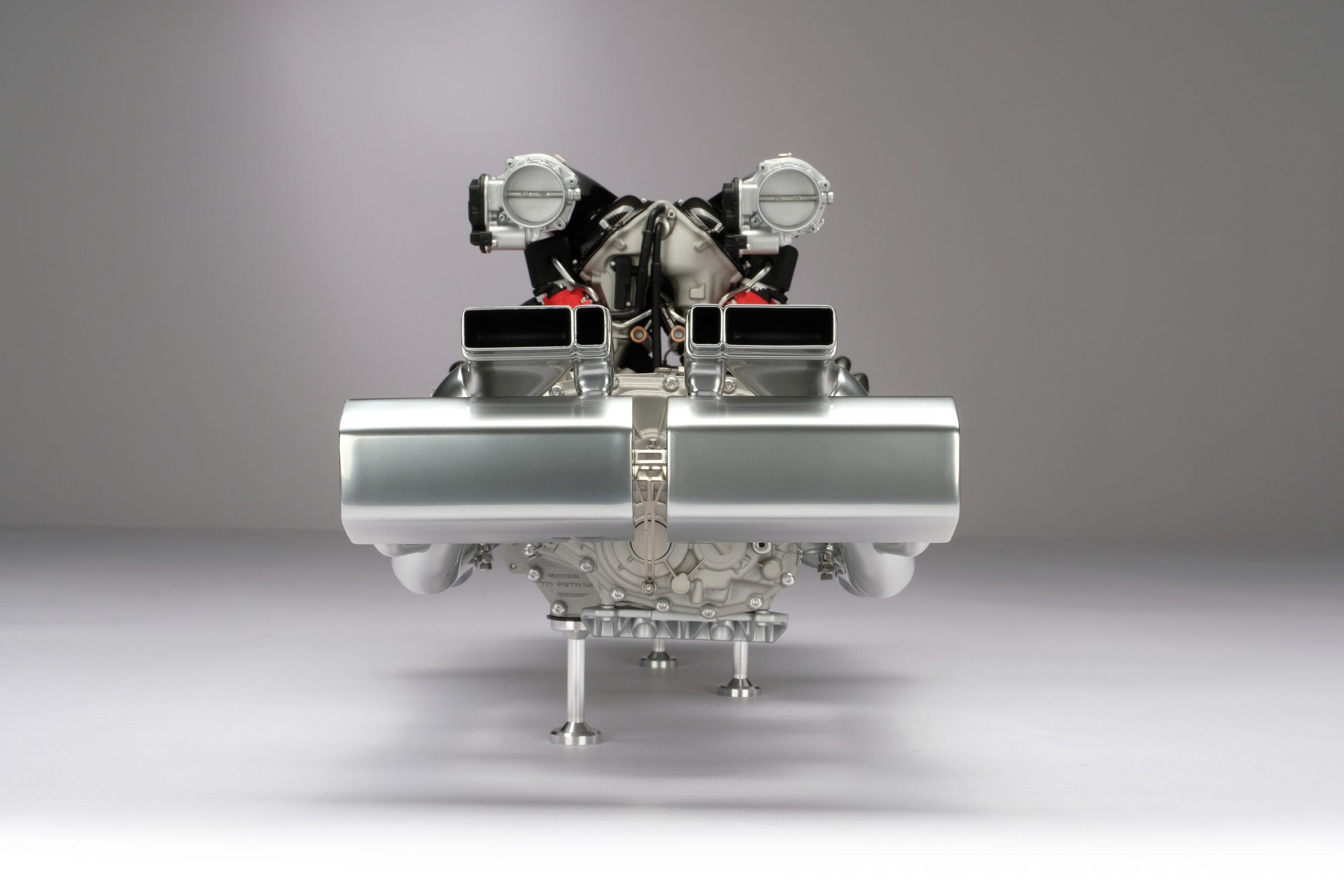 Amalgam Ferrari Daytona SP3 V12 F140HC Motor und Getriebe | 1:4 - 画像10
