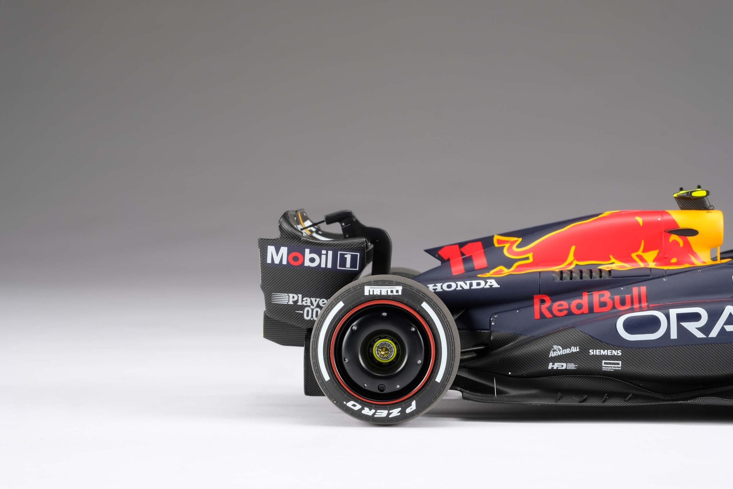 Amalgam Oracle Red Bull Racing RB19 2023 Season Livery | 1:18 – Bild 33