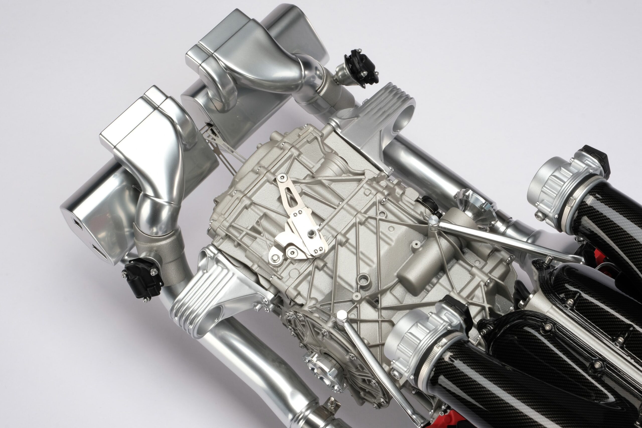 Amalgam Ferrari Daytona SP3 V12 F140HC Motor und Getriebe | 1:4 - 画像15