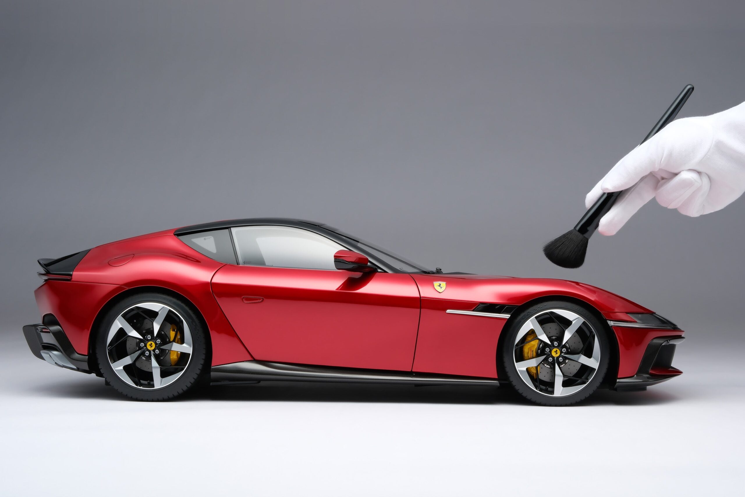 Amalgam Ferrari 12Cilindri - Rot | 1:8 - 画像4
