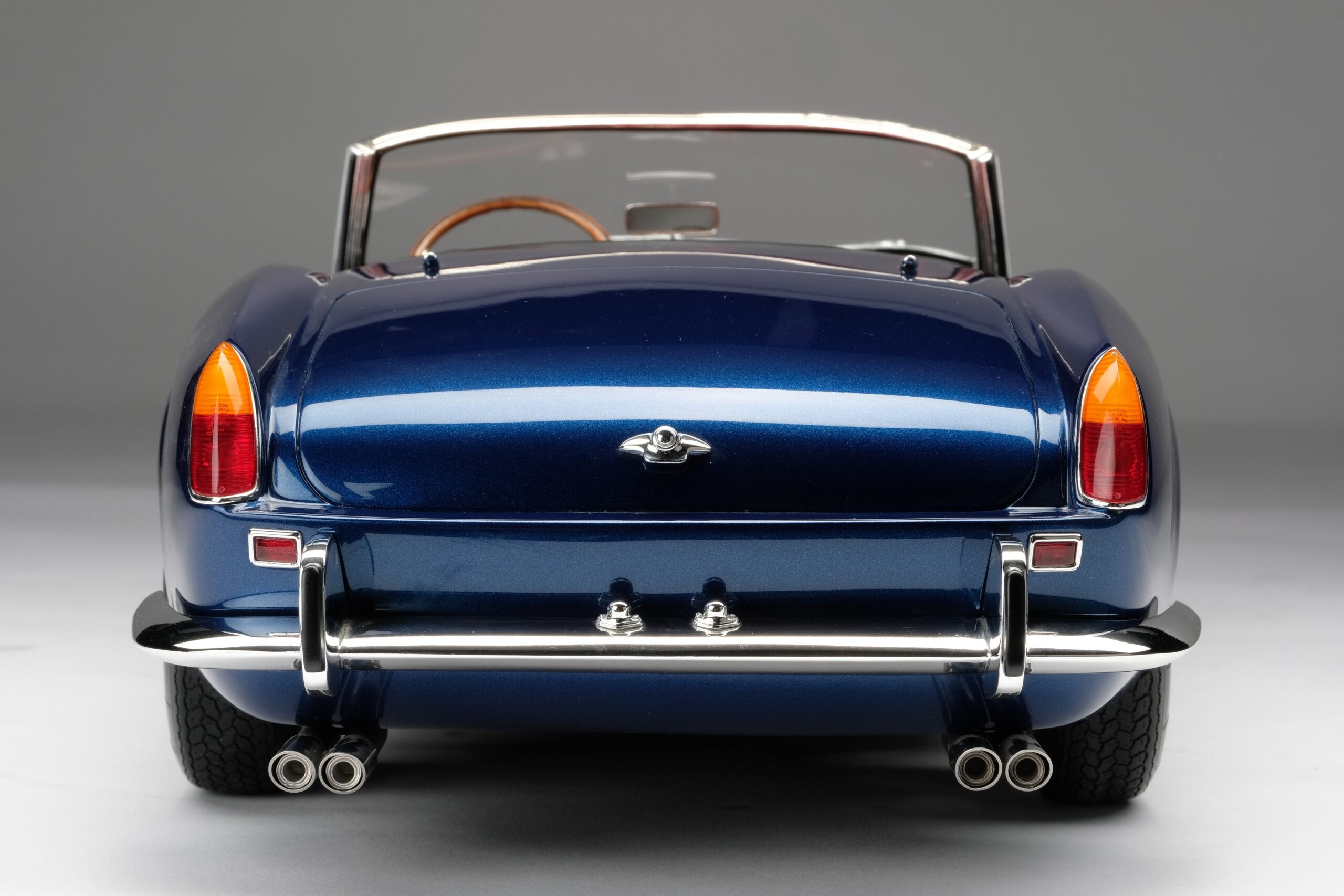 Amalgam Ferrari 250 GT California Spyder SWB (1960) - Blau | 1:8 - 画像11