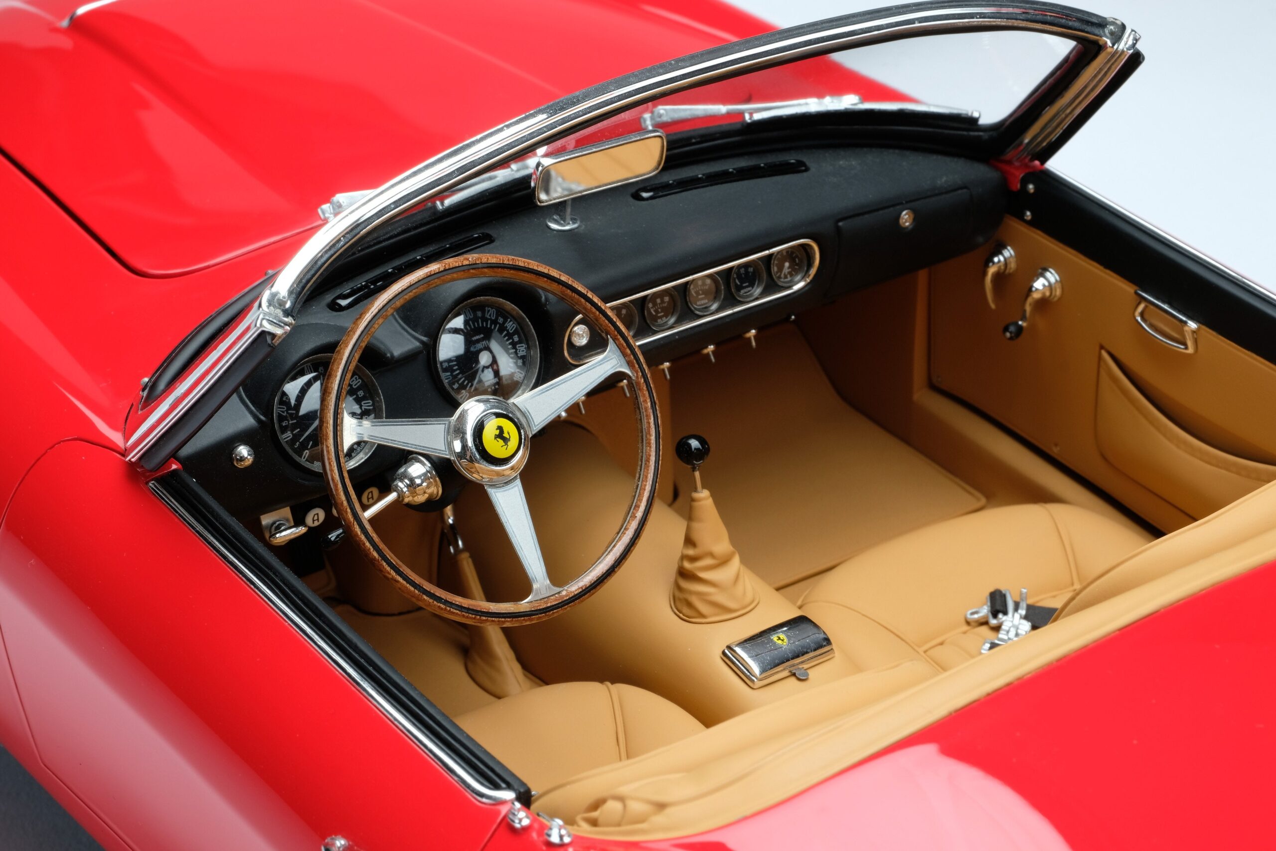Amalgam Ferrari 250 GT California Spyder SWB (1960) - Rot | 1:8 - 画像5