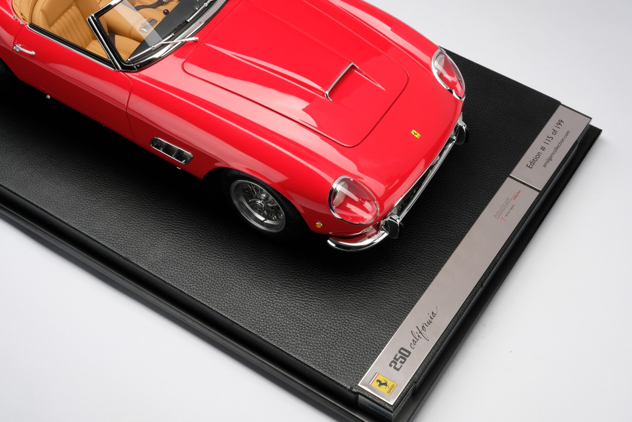 Amalgam Ferrari 250 GT California Spyder SWB (1960) - Rot | 1:8 - 画像7