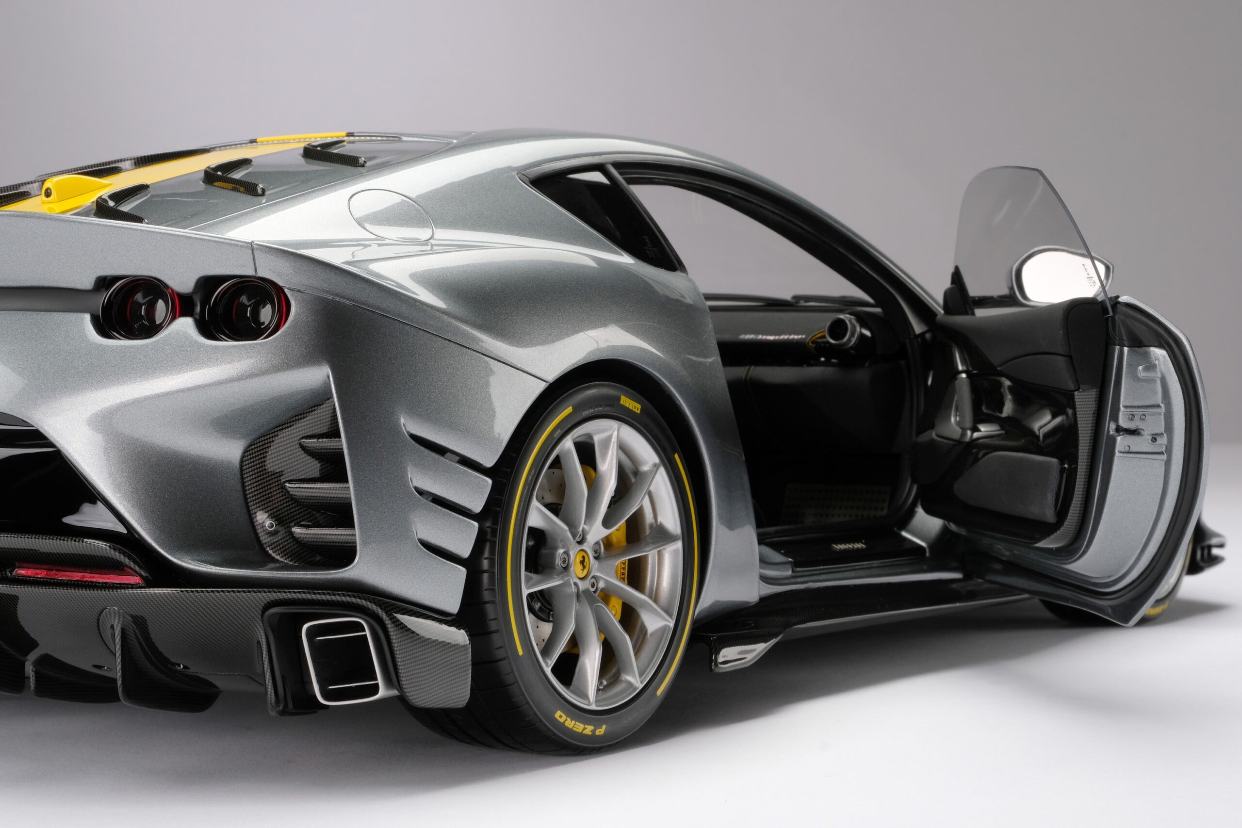Amalgam Ferrari 812 Competizione (2021) | 1:8 - 画像12
