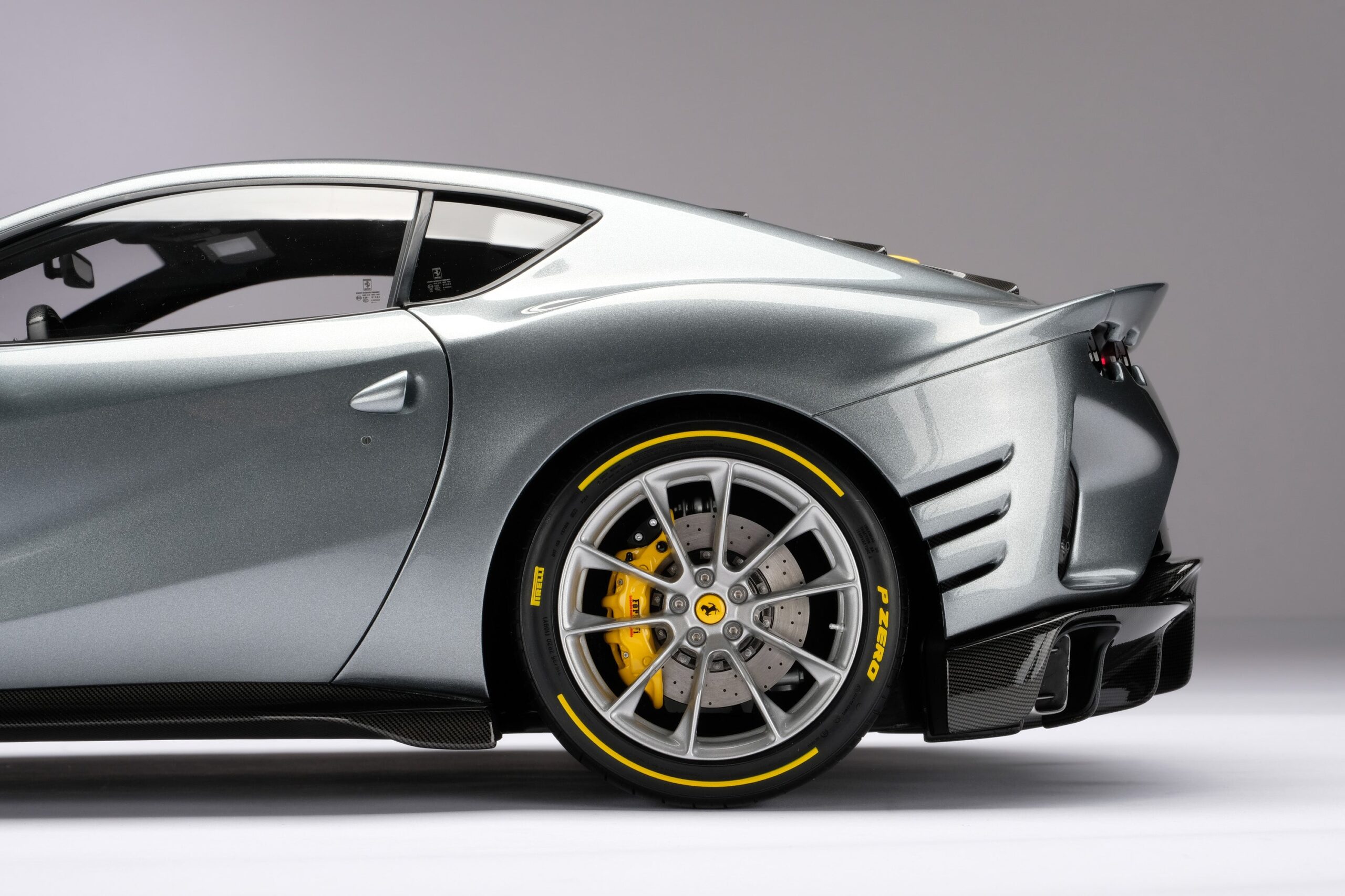 Amalgam Ferrari 812 Competizione (2021) | 1:8 - 画像19