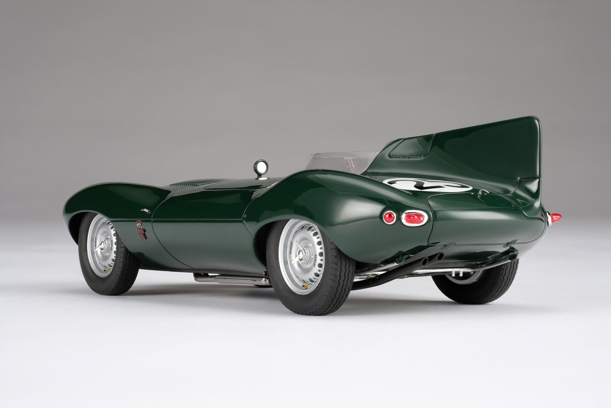 Amalgam Jaguar D-type 1956 Reims Winner - Grün | 1:18 - Image 10