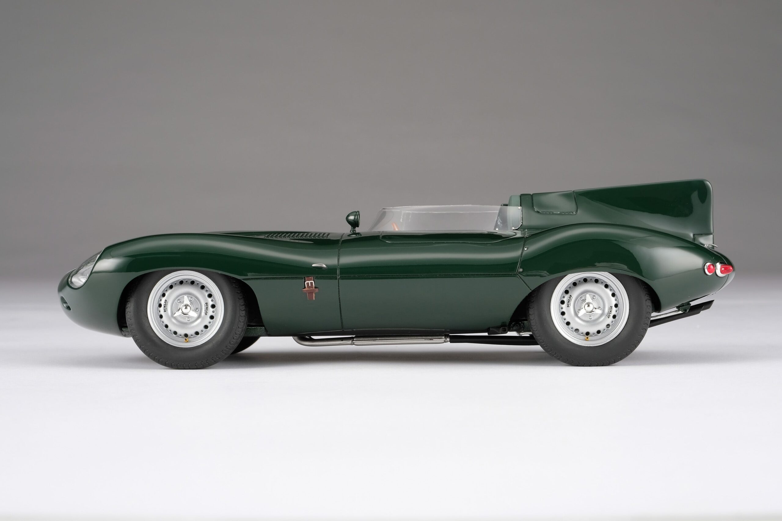 Amalgam Jaguar D-type 1956 Reims Winner - Grün | 1:18 - Image 9