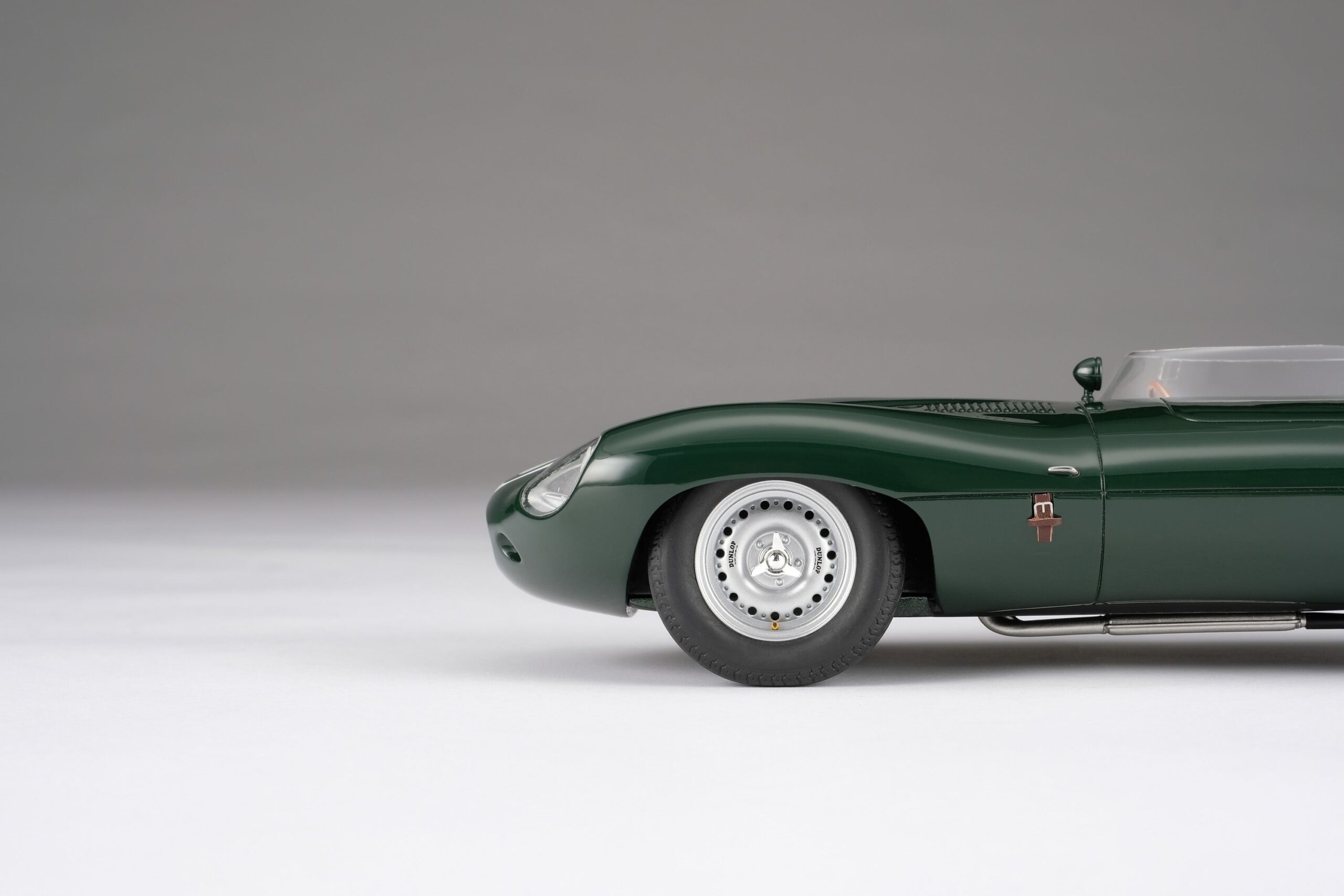 Amalgam Jaguar D-type 1956 Reims Winner - Grün | 1:18 - Image 15