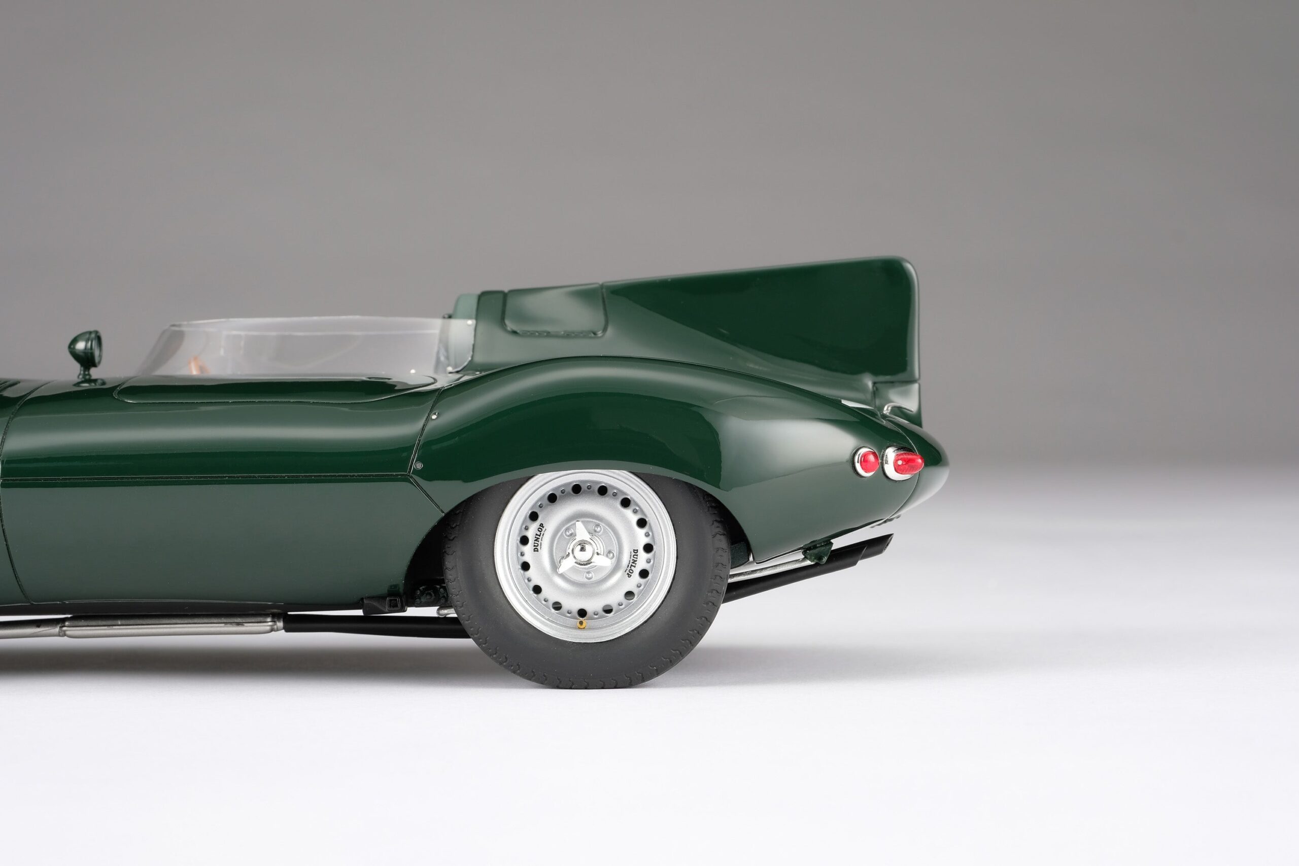 Amalgam Jaguar D-type 1956 Reims Winner - Grün | 1:18 - Image 16