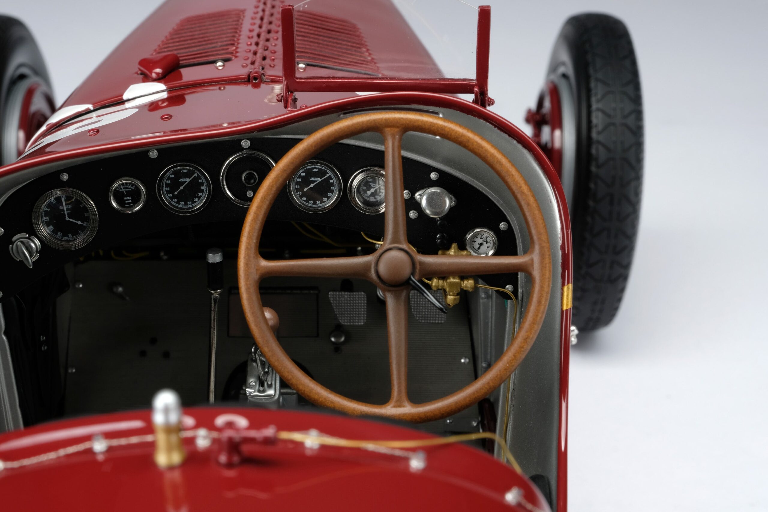 Amalgam Alfa Romeo 8C 2300 "Monza" 1932 Monaco Grand Prix Winner - Tazio Nuvolari - Rot | 1:8 - 画像14
