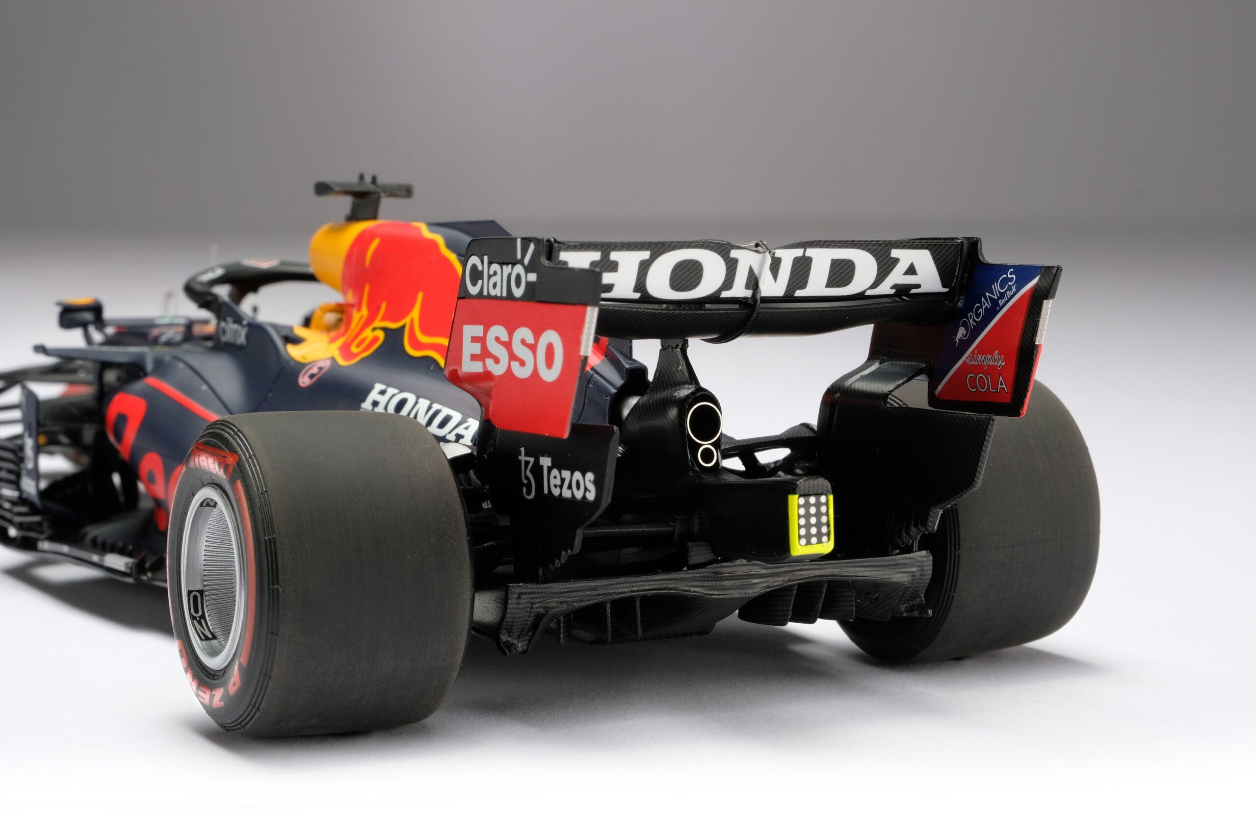 Amalgam Red Bull Racing RB16B 2021 Abu Dhabi Grand Prix | 1:18 - Image 20