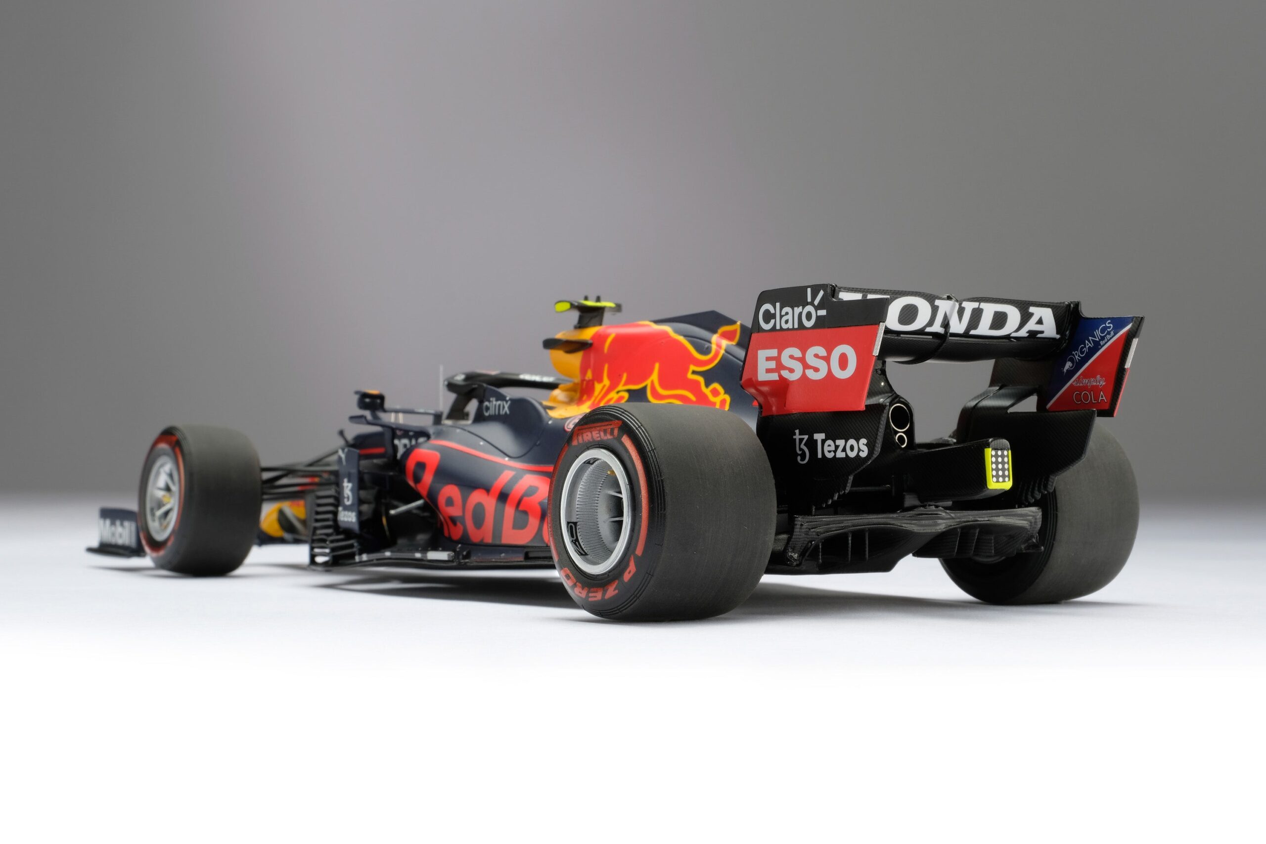 Amalgam Red Bull Racing RB16B 2021 Abu Dhabi Grand Prix | 1:18 - Image 38