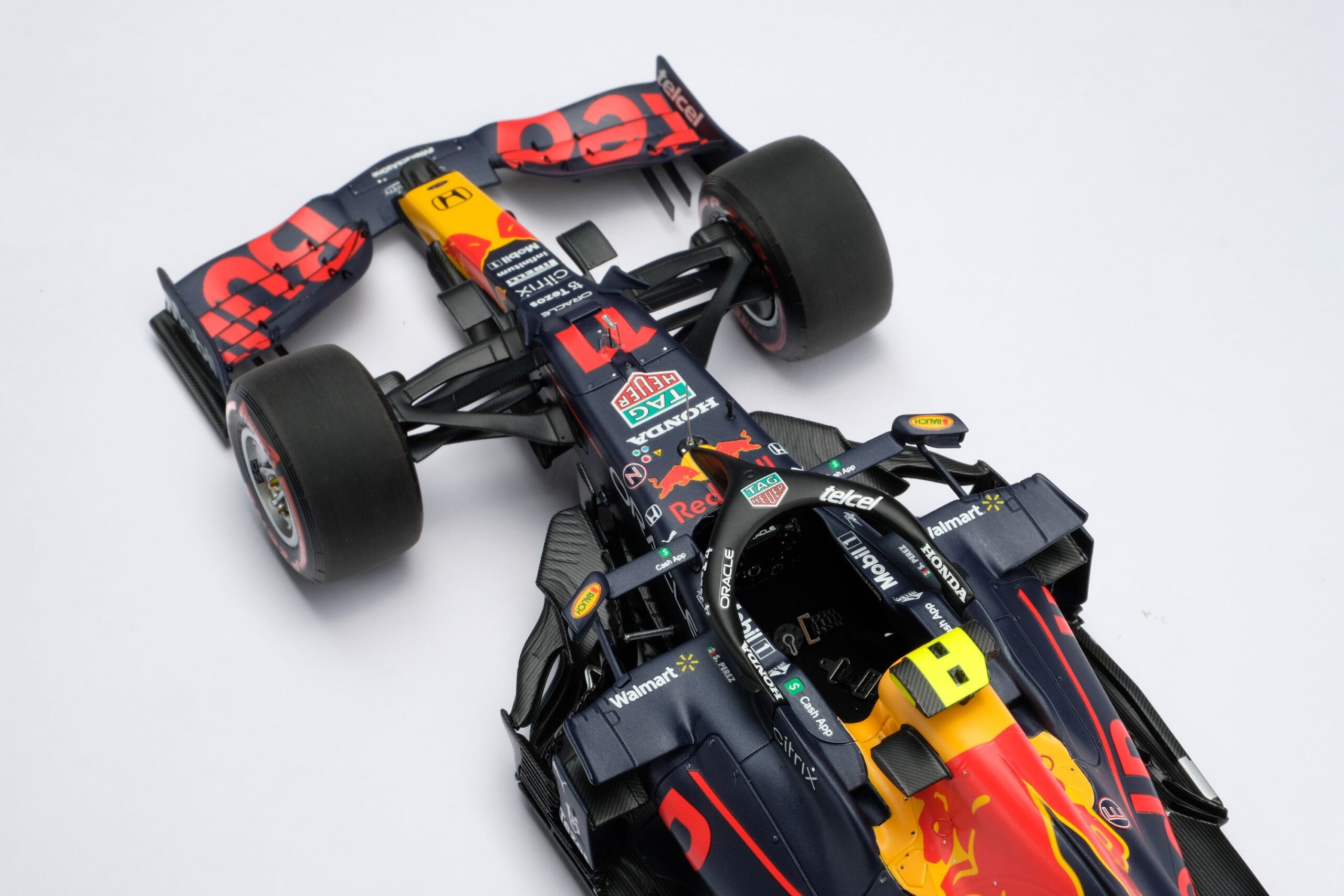 Amalgam Red Bull Racing RB16B 2021 Abu Dhabi Grand Prix | 1:18 - Image 34