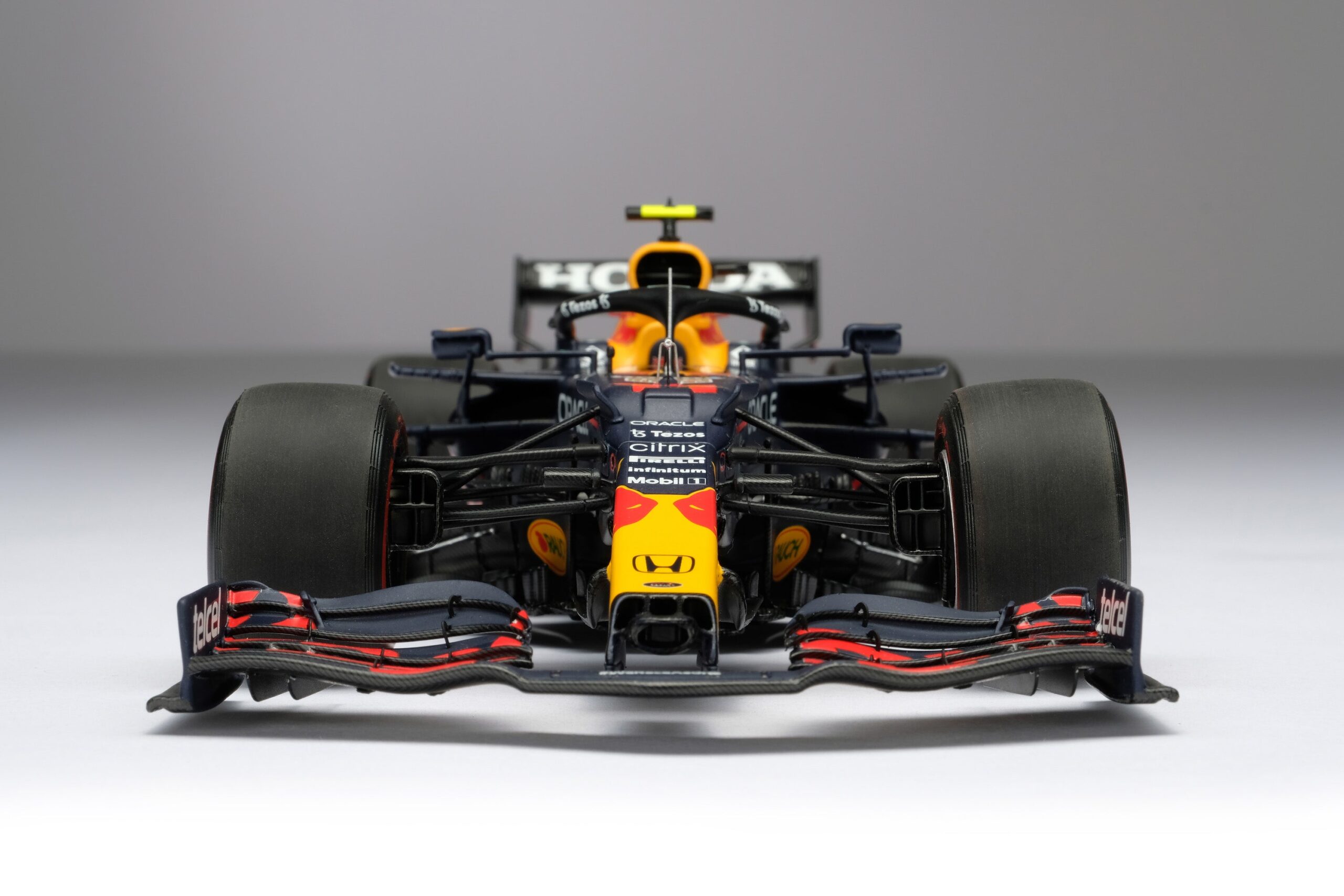 Amalgam Red Bull Racing RB16B 2021 Abu Dhabi Grand Prix | 1:18 - Image 32