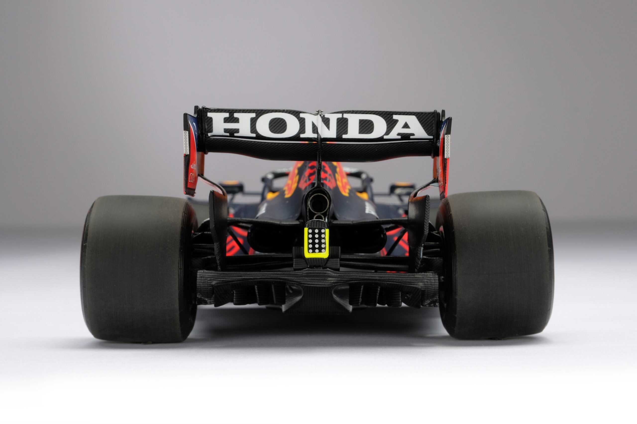 Amalgam Red Bull Racing RB16B 2021 Abu Dhabi Grand Prix | 1:18 - Image 12