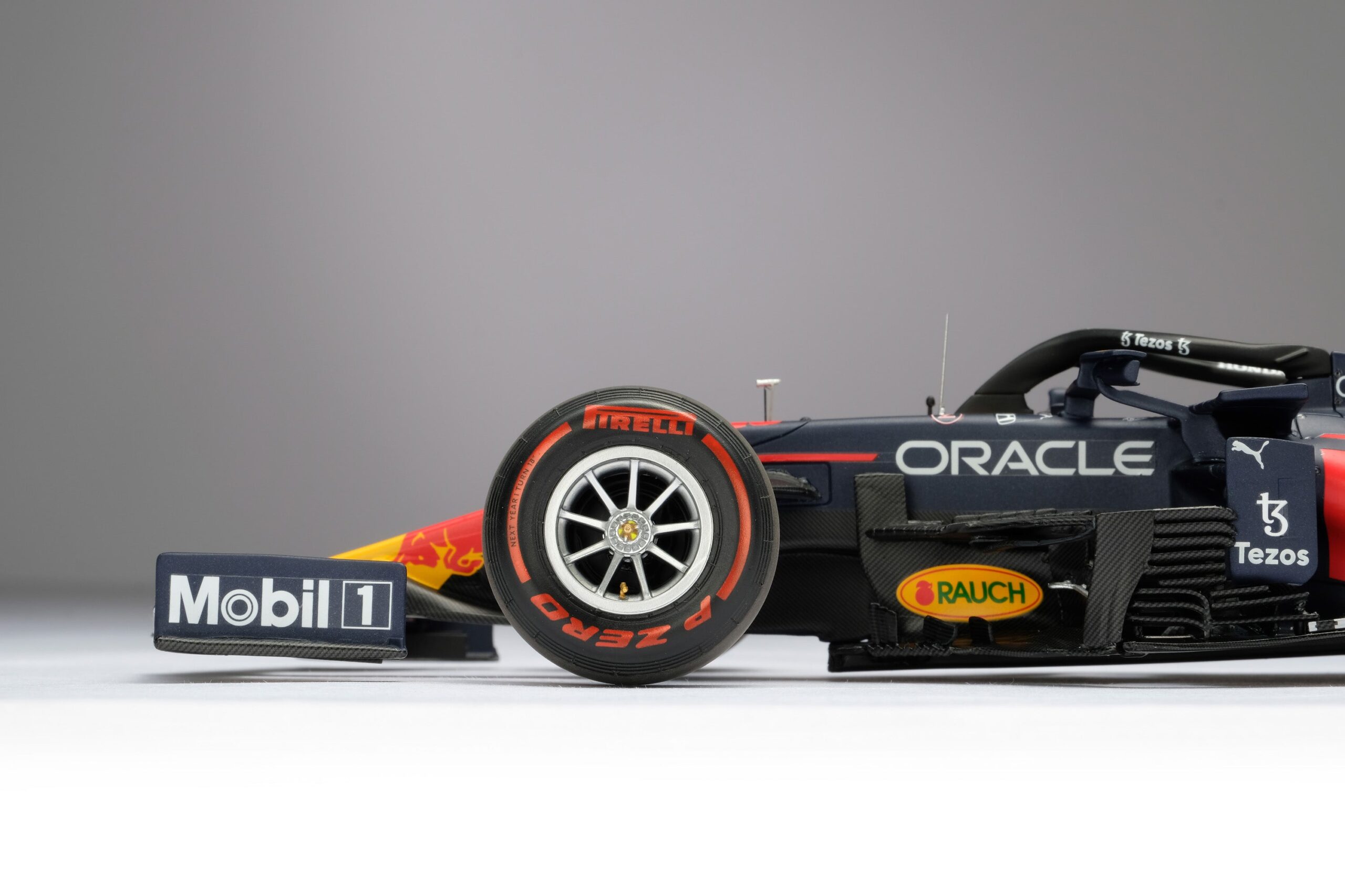 Amalgam Red Bull Racing RB16B 2021 Abu Dhabi Grand Prix | 1:18 - Image 21