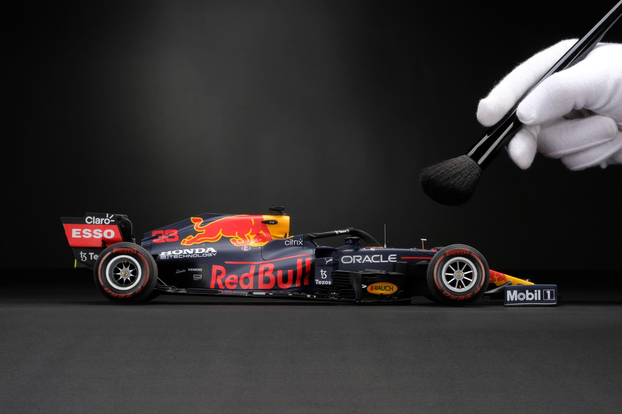 Amalgam Red Bull Racing RB16B 2021 Abu Dhabi Grand Prix | 1:18 - Image 4