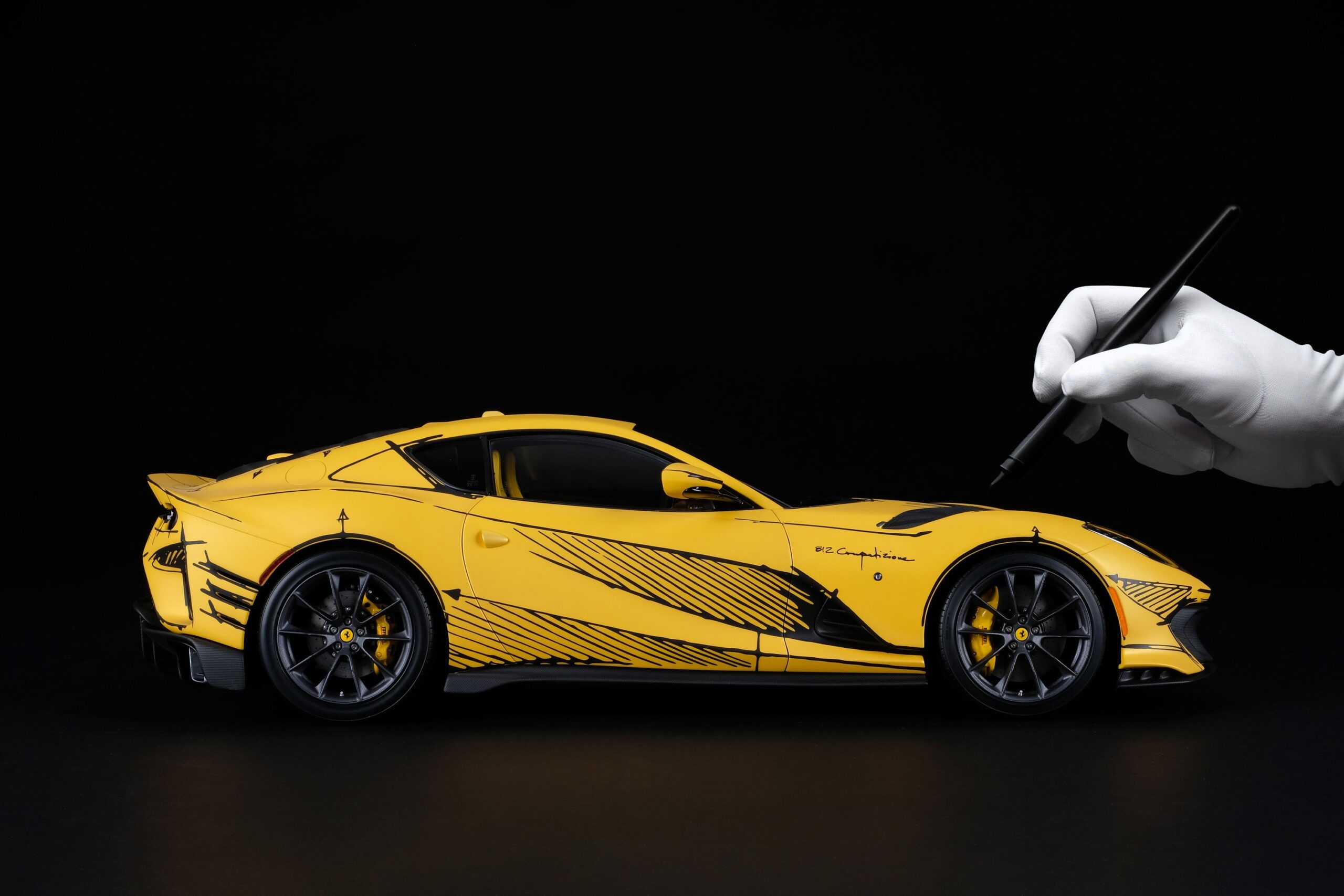 Amalgam Ferrari 812 Competizione & Competizione A Tailor Made | 1:8 - 画像3