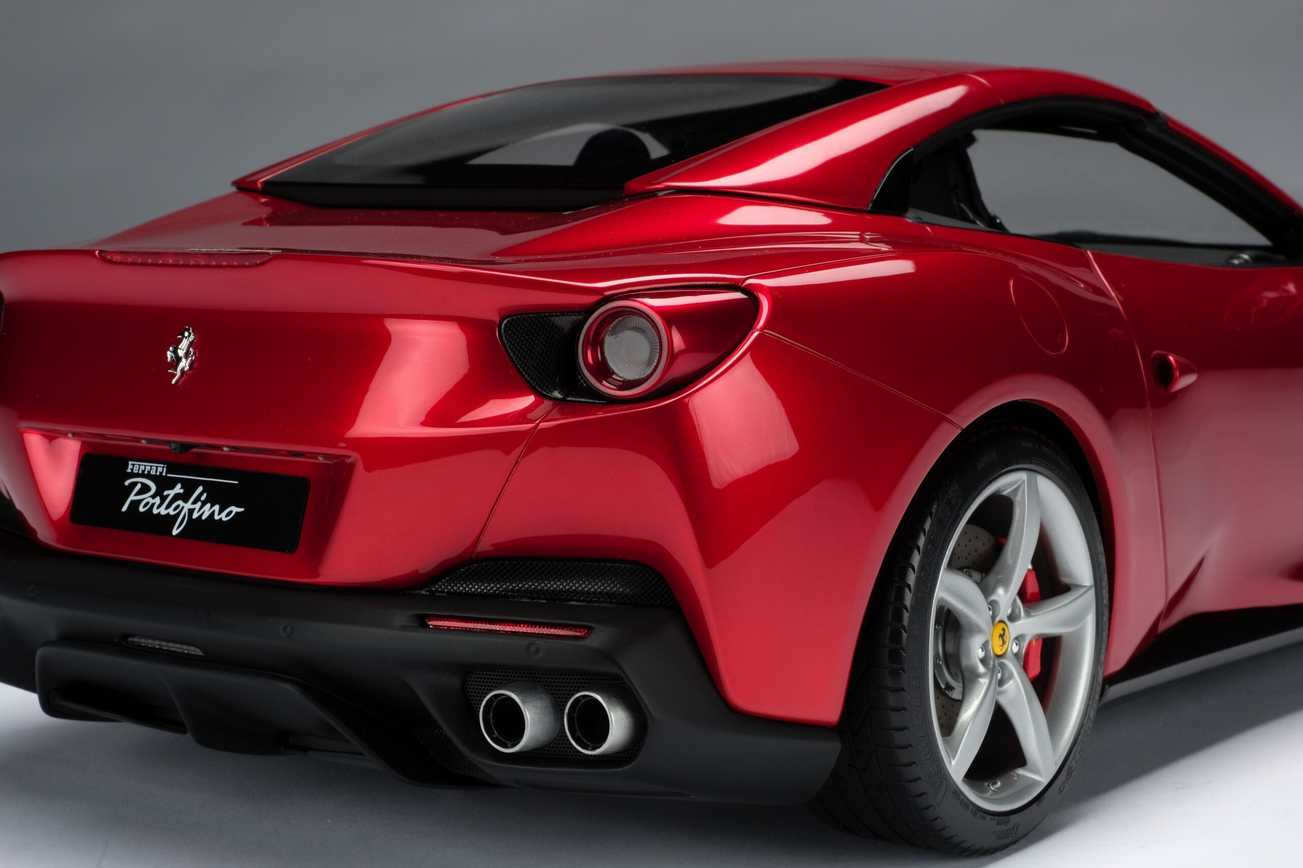 Amalgam Ferrari Portofino (2017) - Grün | 1:8 – Bild 17