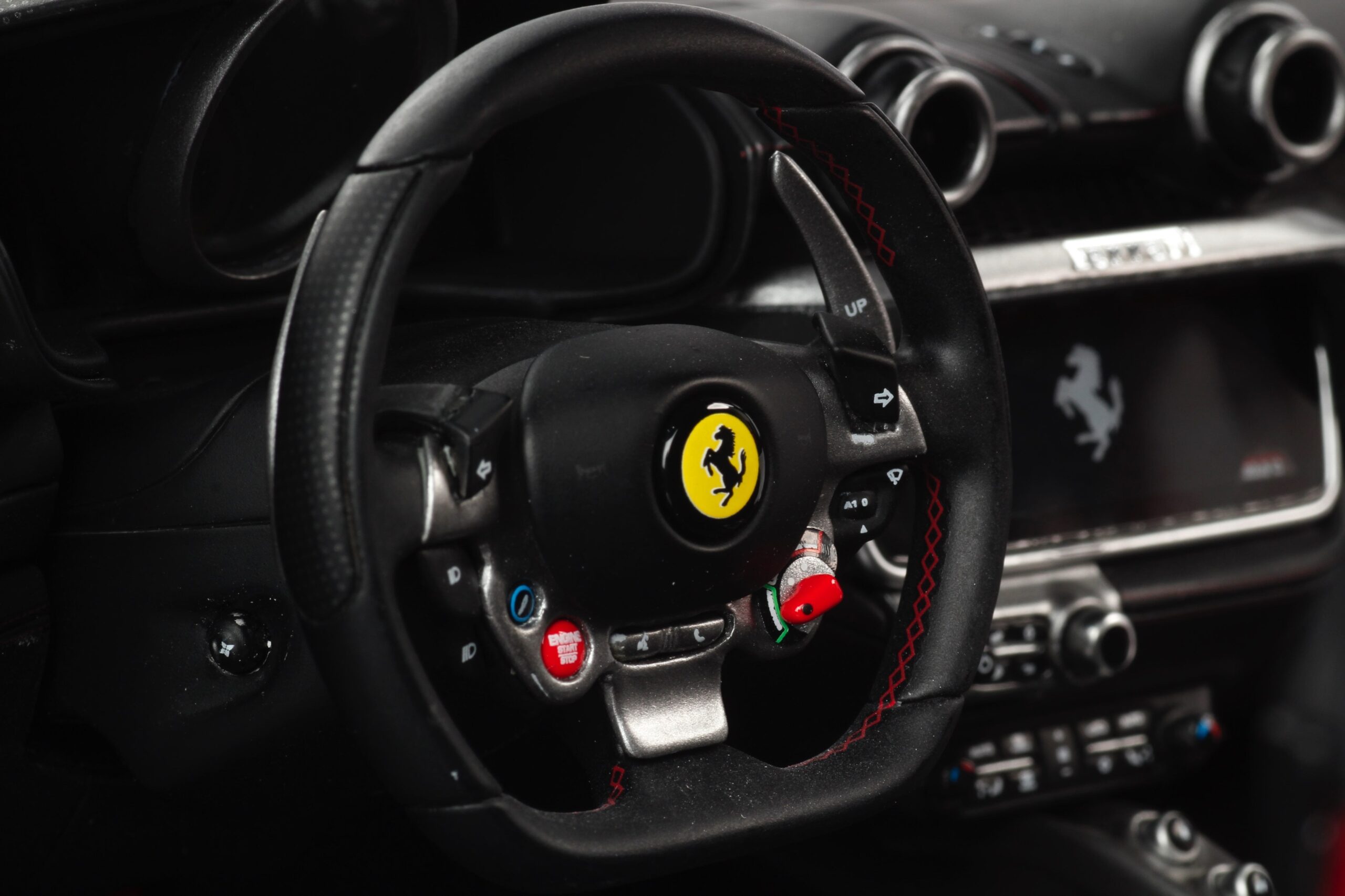 Amalgam Ferrari Portofino (2017) - Grün | 1:8 – Bild 19