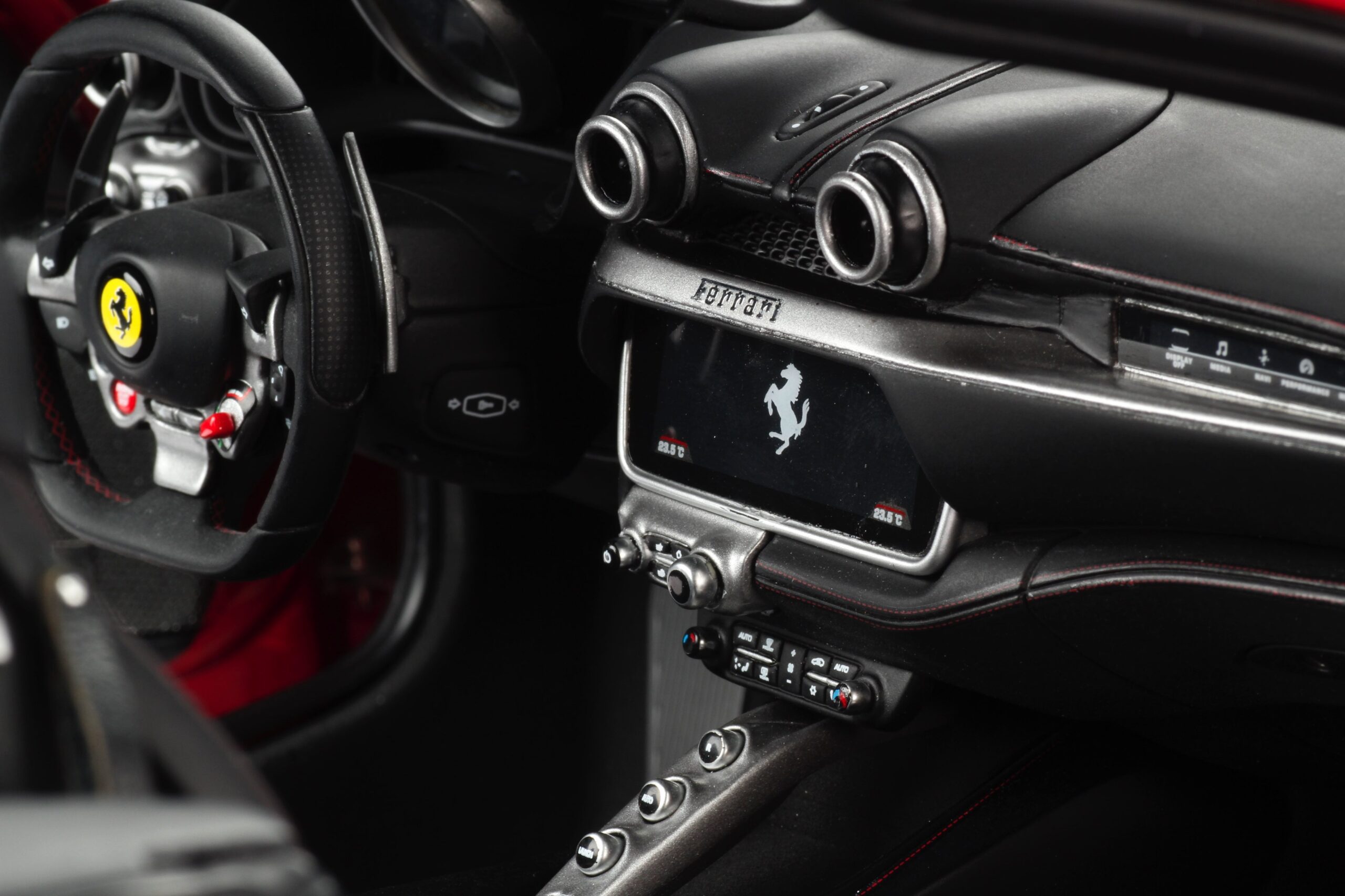 Amalgam Ferrari Portofino (2017) - Grün | 1:8 – Bild 21