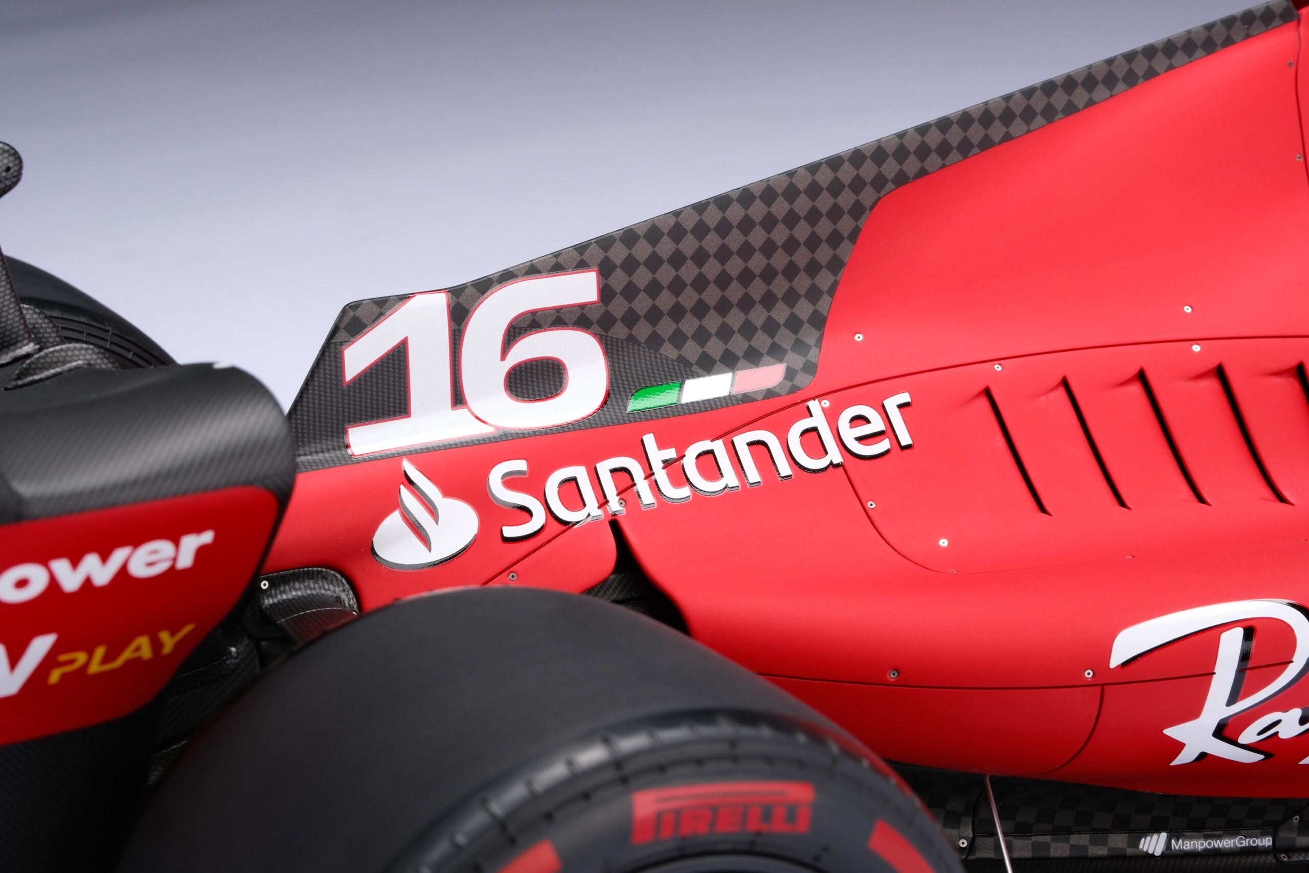 Amalgam Ferrari SF-23 2023 Season Livery - Rot | 1:8 - Imagen 9