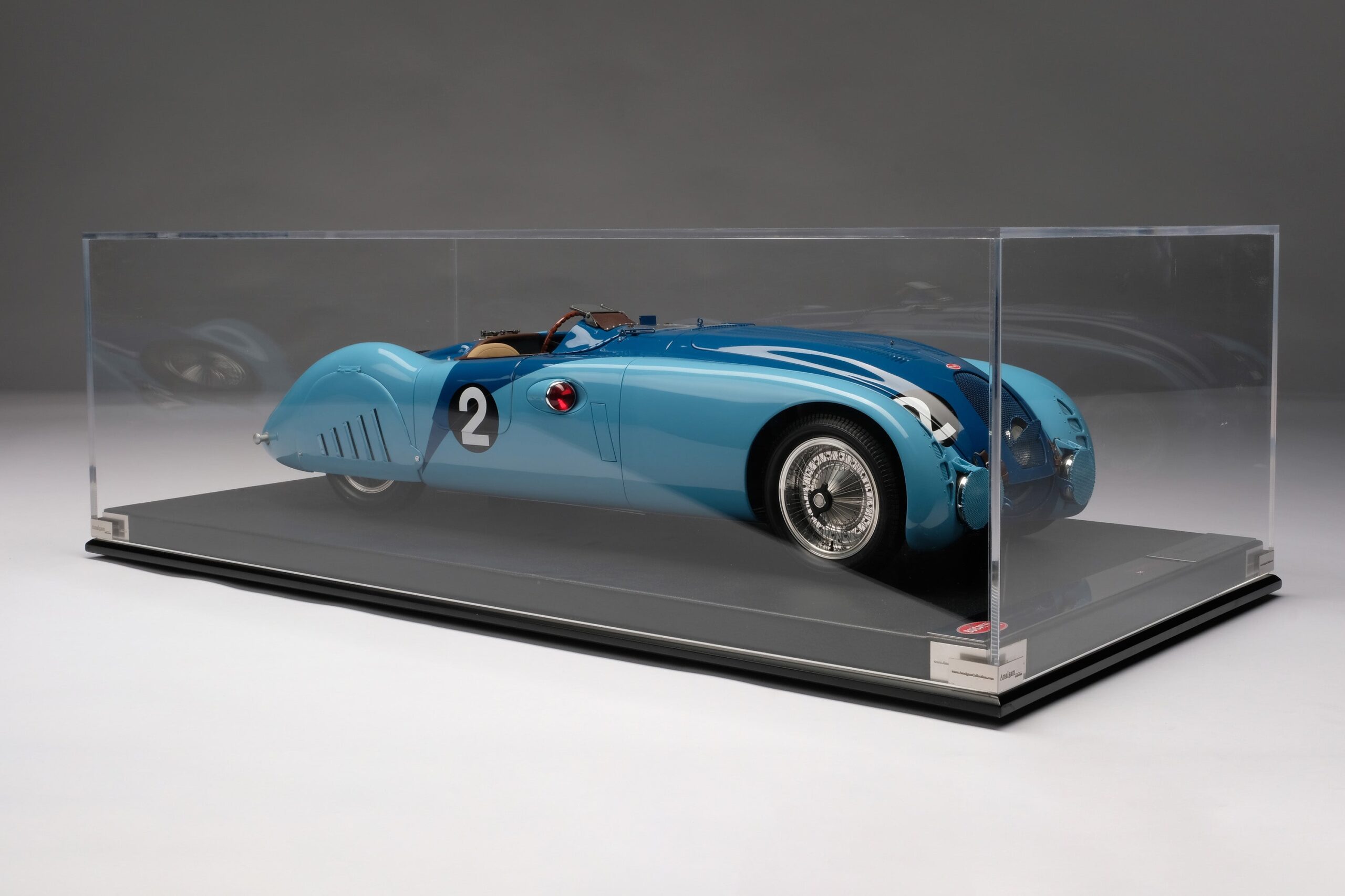 Amalgam Bugatti Type 57G "Tank" 1937 Le Mans Winner - Blau | 1:8 - 画像26
