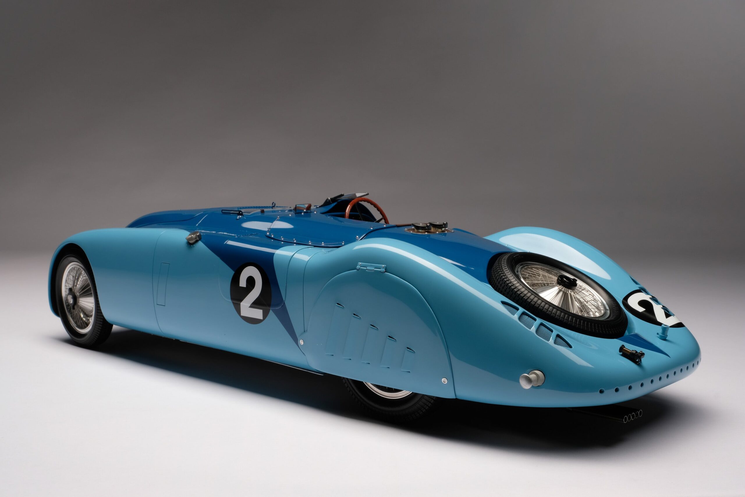 Amalgam Bugatti Type 57G "Tank" 1937 Le Mans Winner - Blau | 1:8 - 画像13