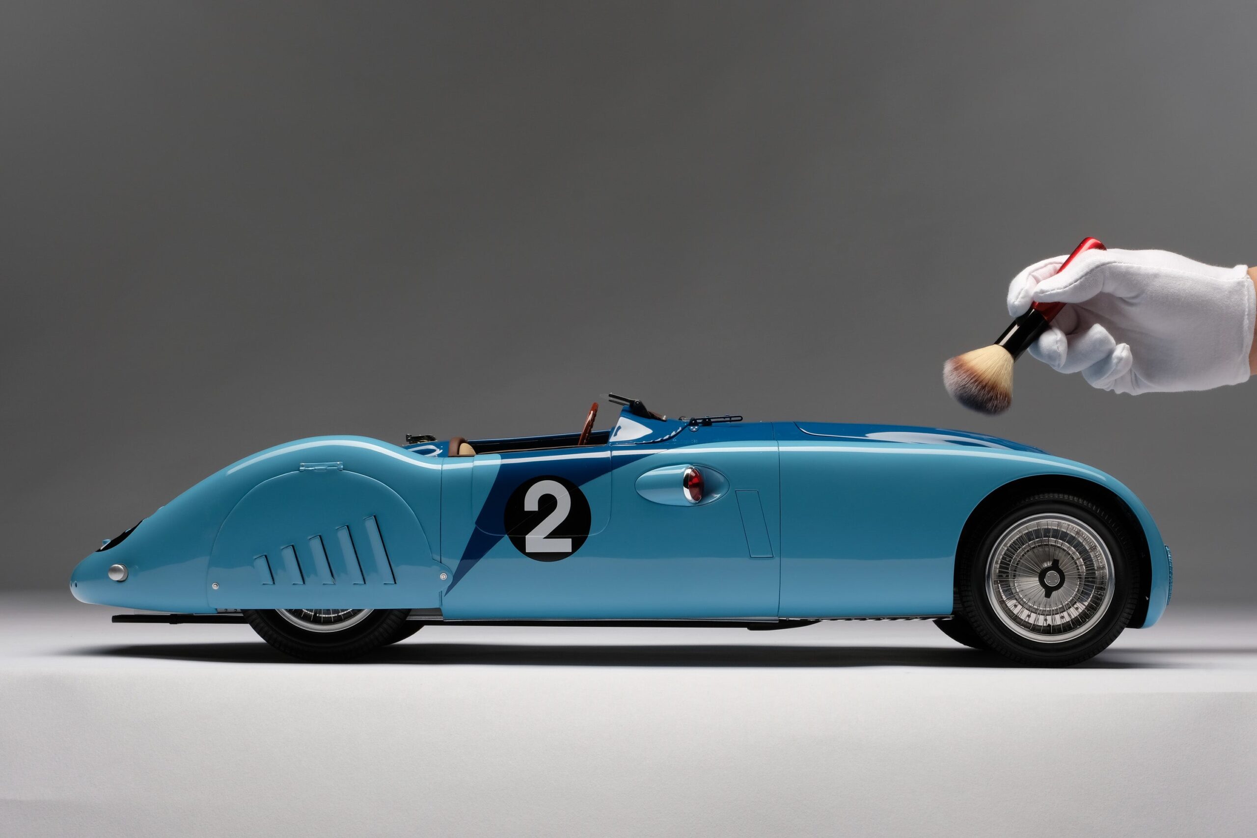 Amalgam Bugatti Type 57G "Tank" 1937 Le Mans Winner - Blau | 1:8 - 画像4