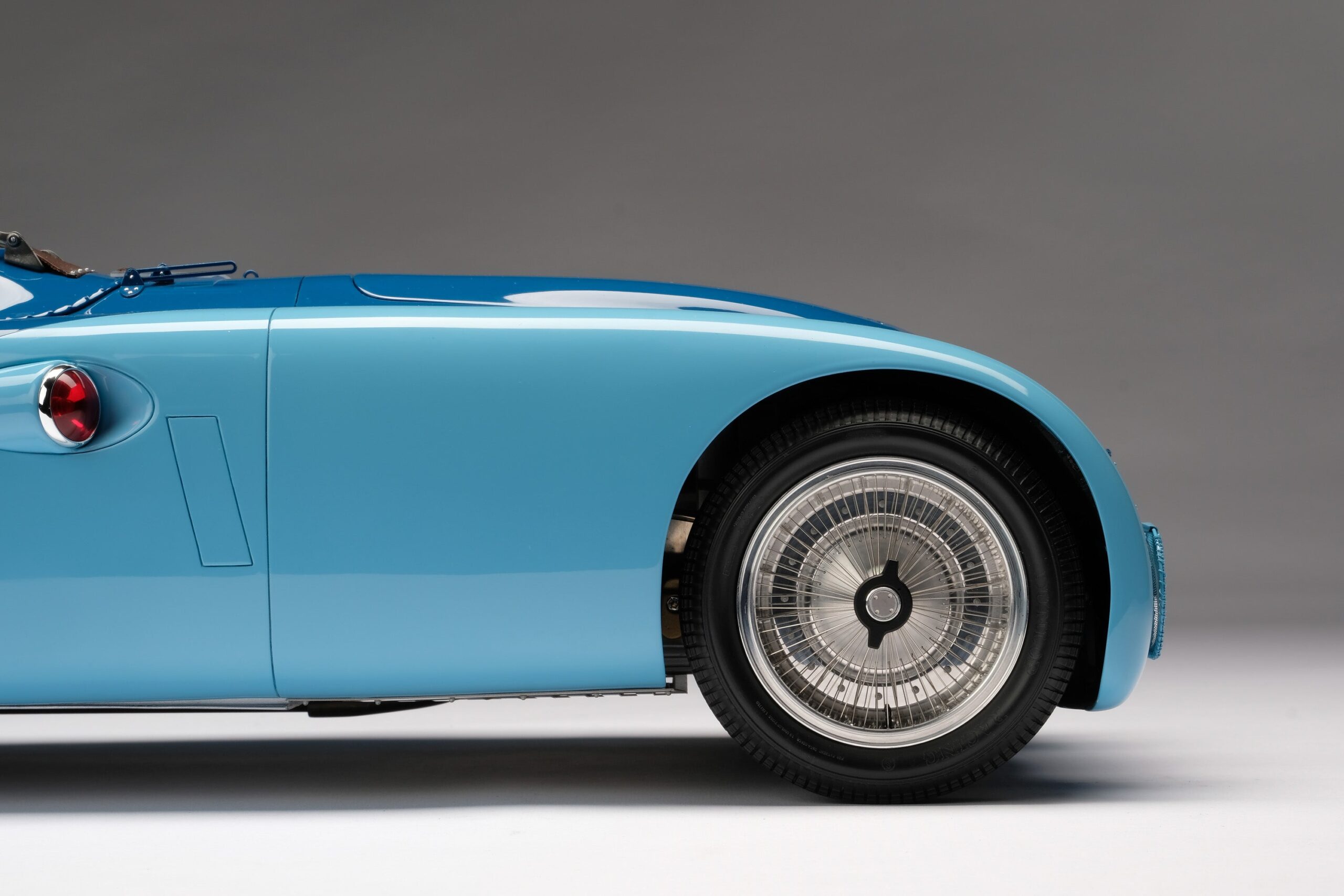 Amalgam Bugatti Type 57G "Tank" 1937 Le Mans Winner - Blau | 1:8 - 画像16