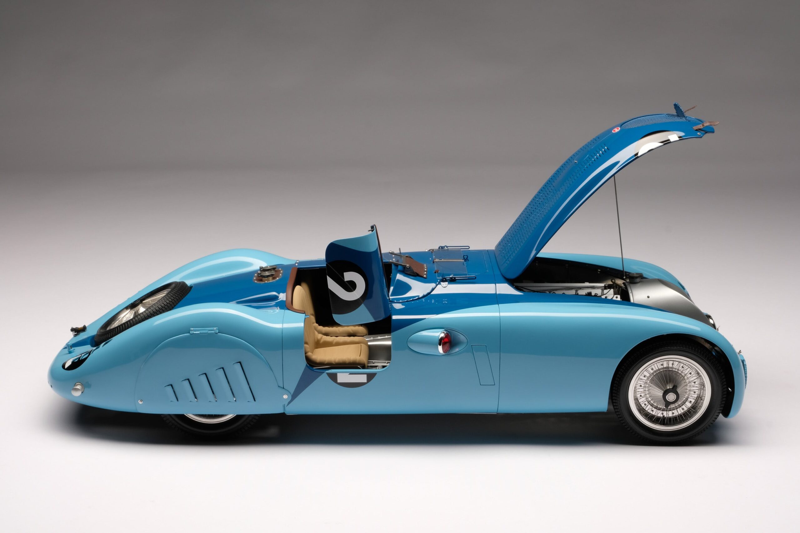 Amalgam Bugatti Type 57G "Tank" 1937 Le Mans Winner - Blau | 1:8 - 画像18