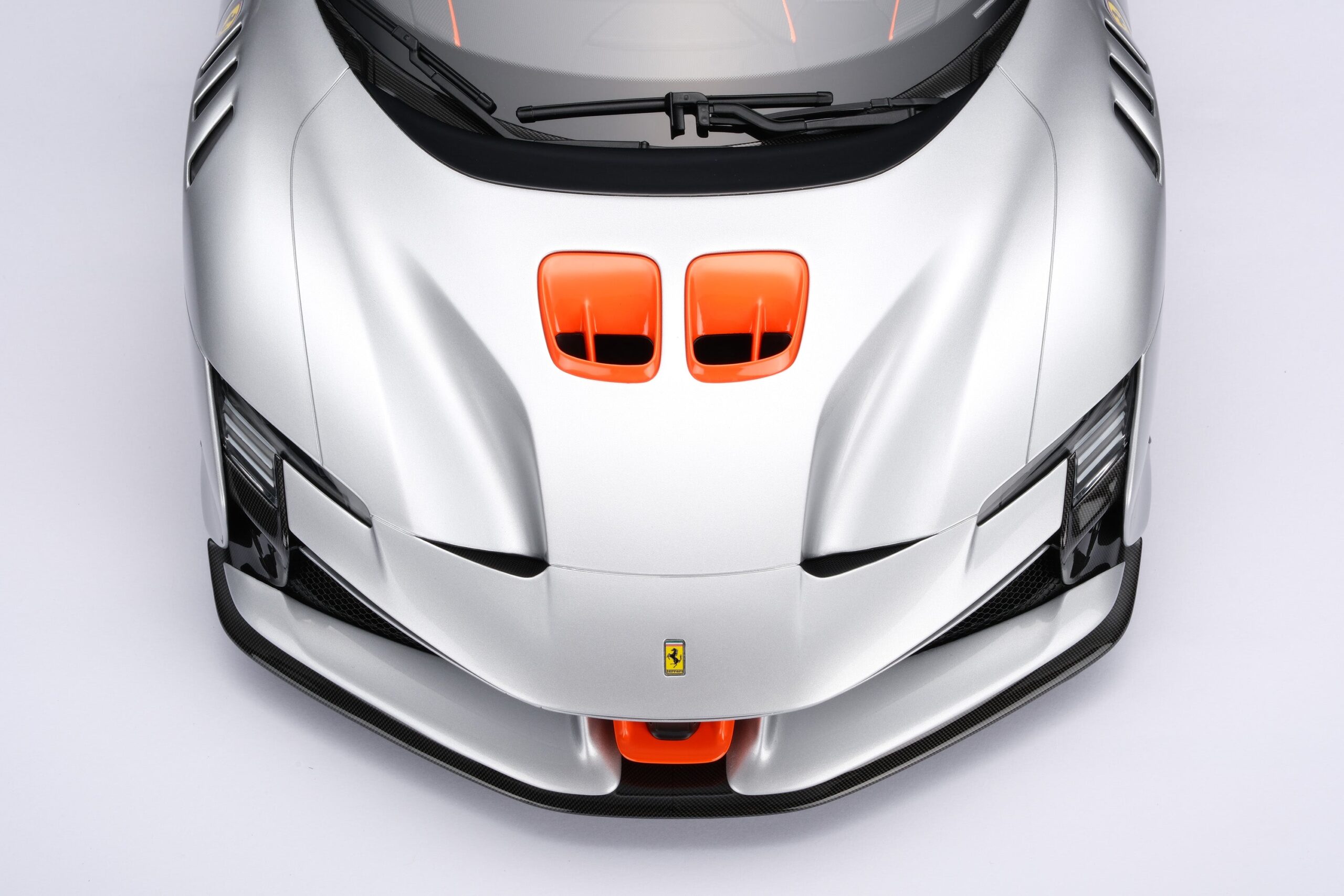 Amalgam Ferrari SF90 XX Spider - Silber | 1:8 - 画像12