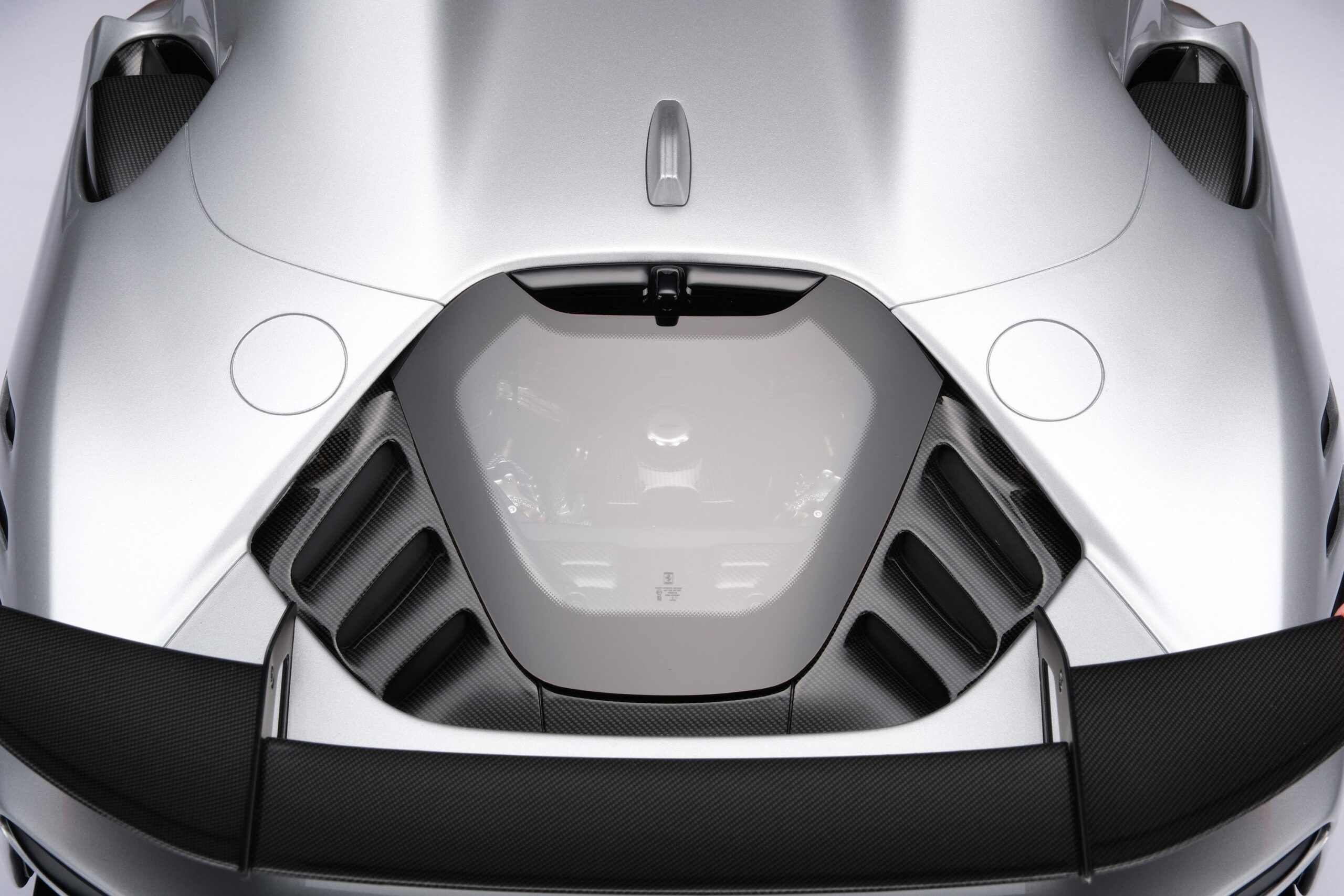 Amalgam Ferrari SF90 XX Spider - Silber | 1:8 - 画像15