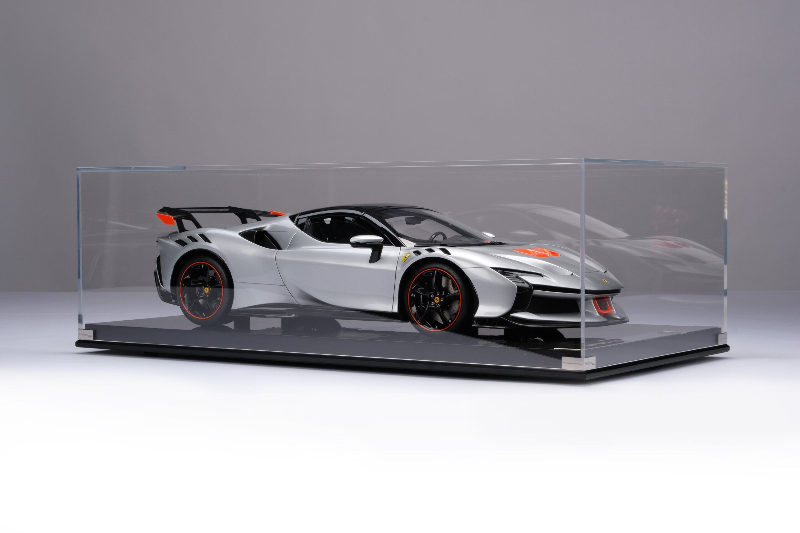 Amalgam Ferrari SF90 XX Spider - Silber | 1:8 - 画像26