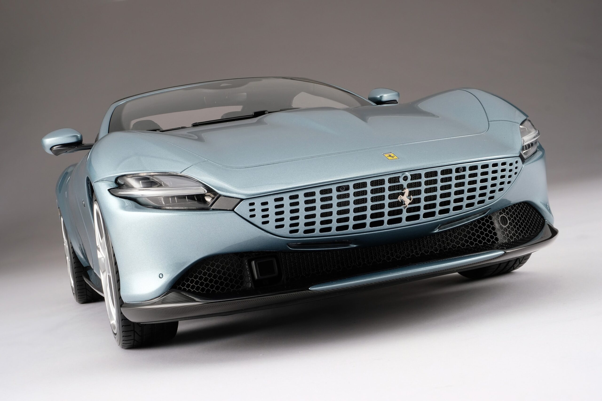 Amalgam Ferrari Roma Spider - Hellblau | 1:8 – Bild 17