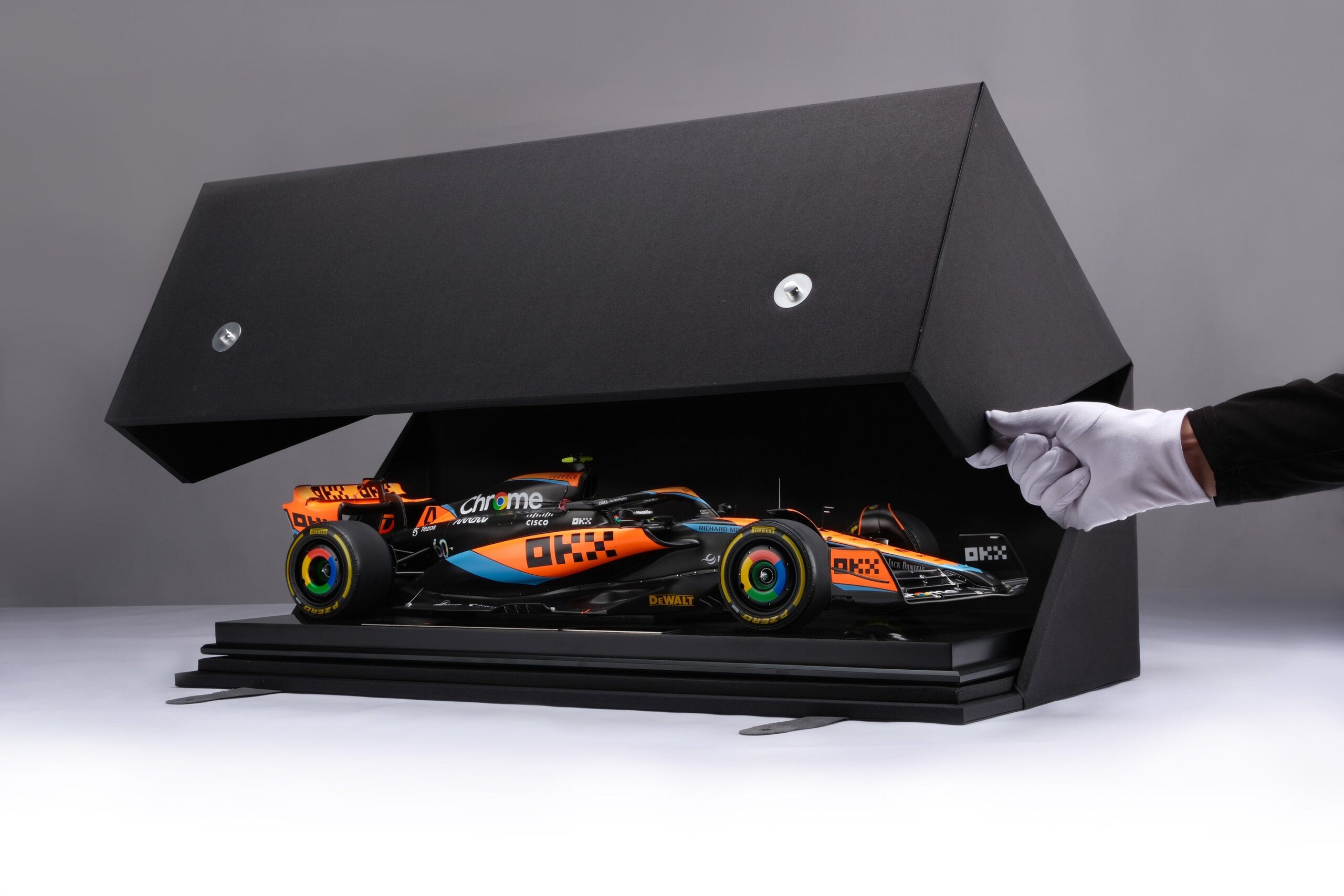 Amalgam McLaren MCL60 2023 Hungary Grand Prix Lando Norris | 1:8 - 画像16