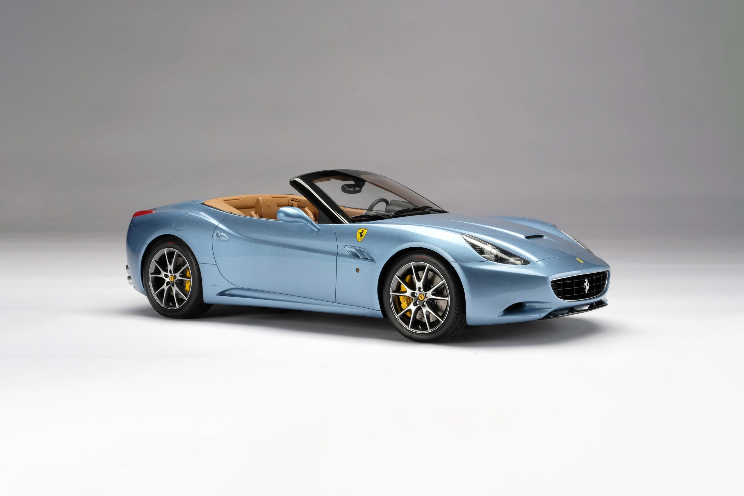 Amalgam Ferrari California (2008) - Rot, Blau | 1:8 - Image 32