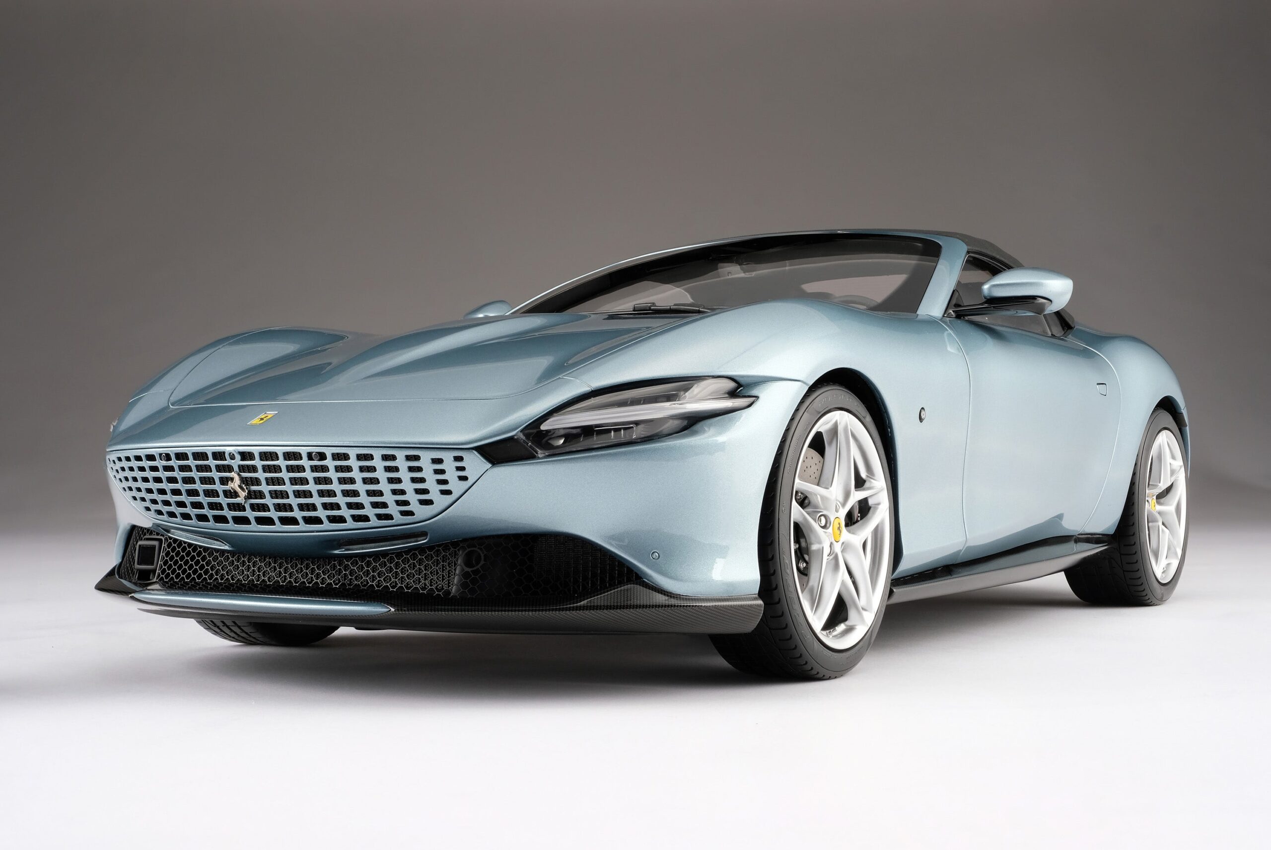 Amalgam Ferrari Roma Spider - Hellblau | 1:8 – Bild 11