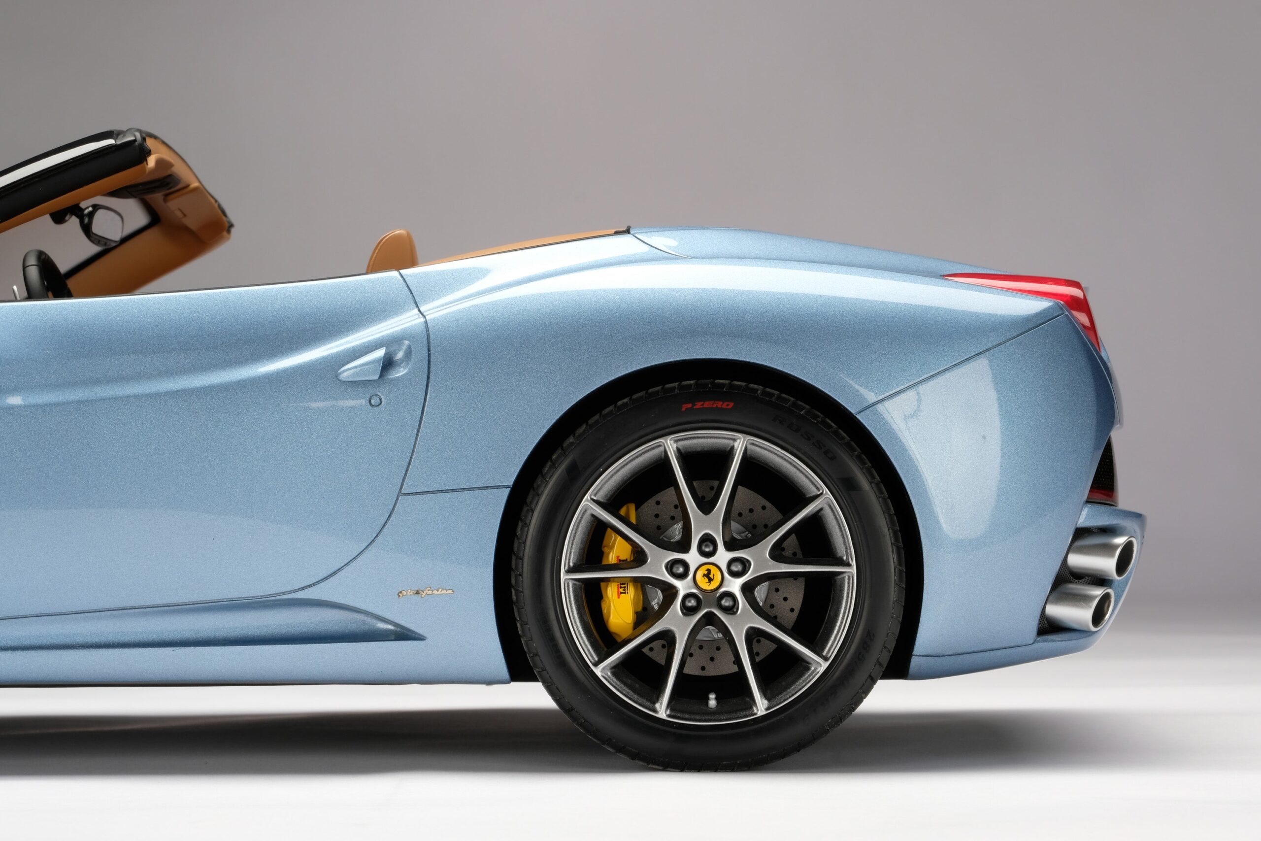 Amalgam Ferrari California (2008) - Rot, Blau | 1:8 - Image 40