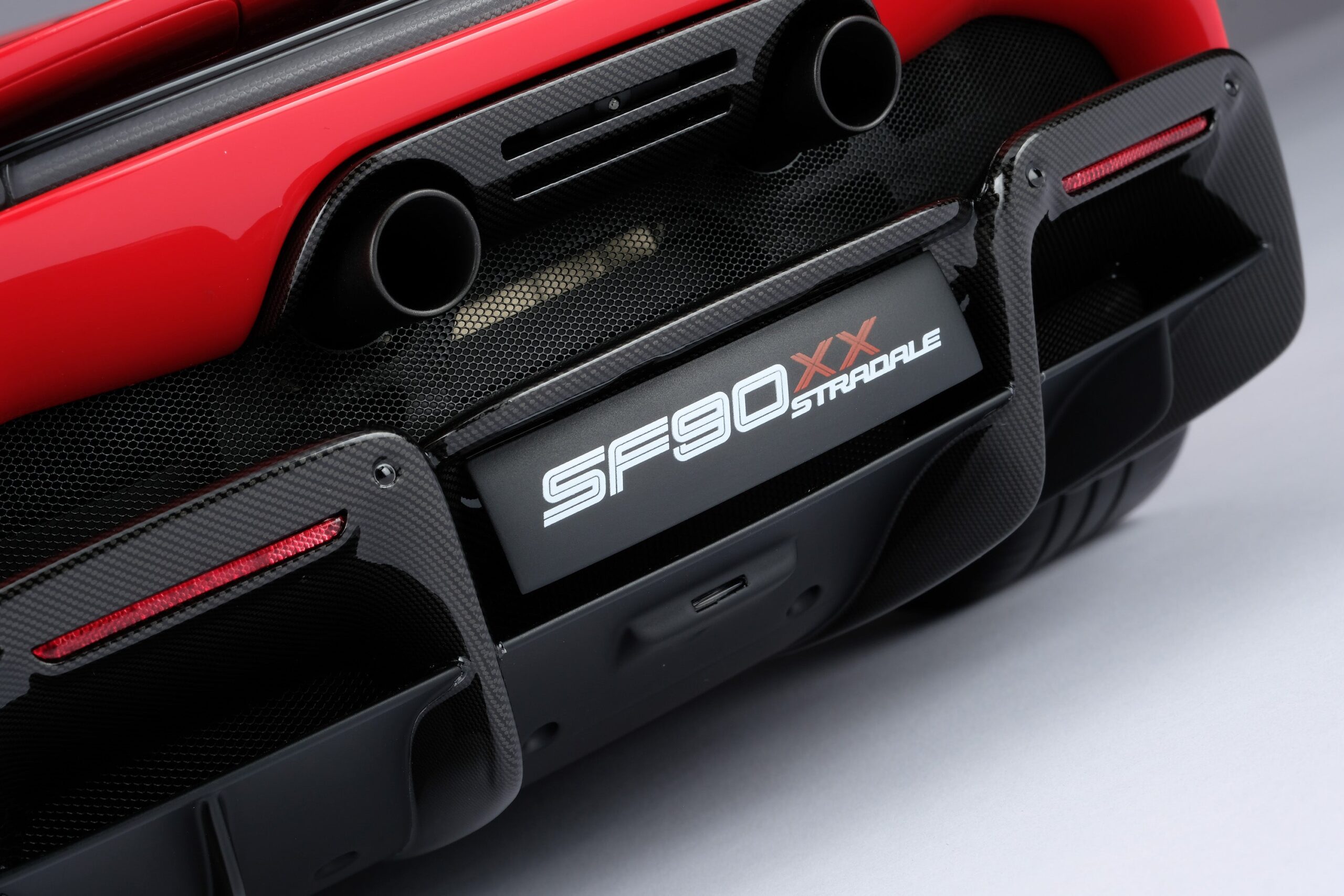 Amalgam Ferrari SF90 XX Stradale (2023) | 1:8 - Image 28