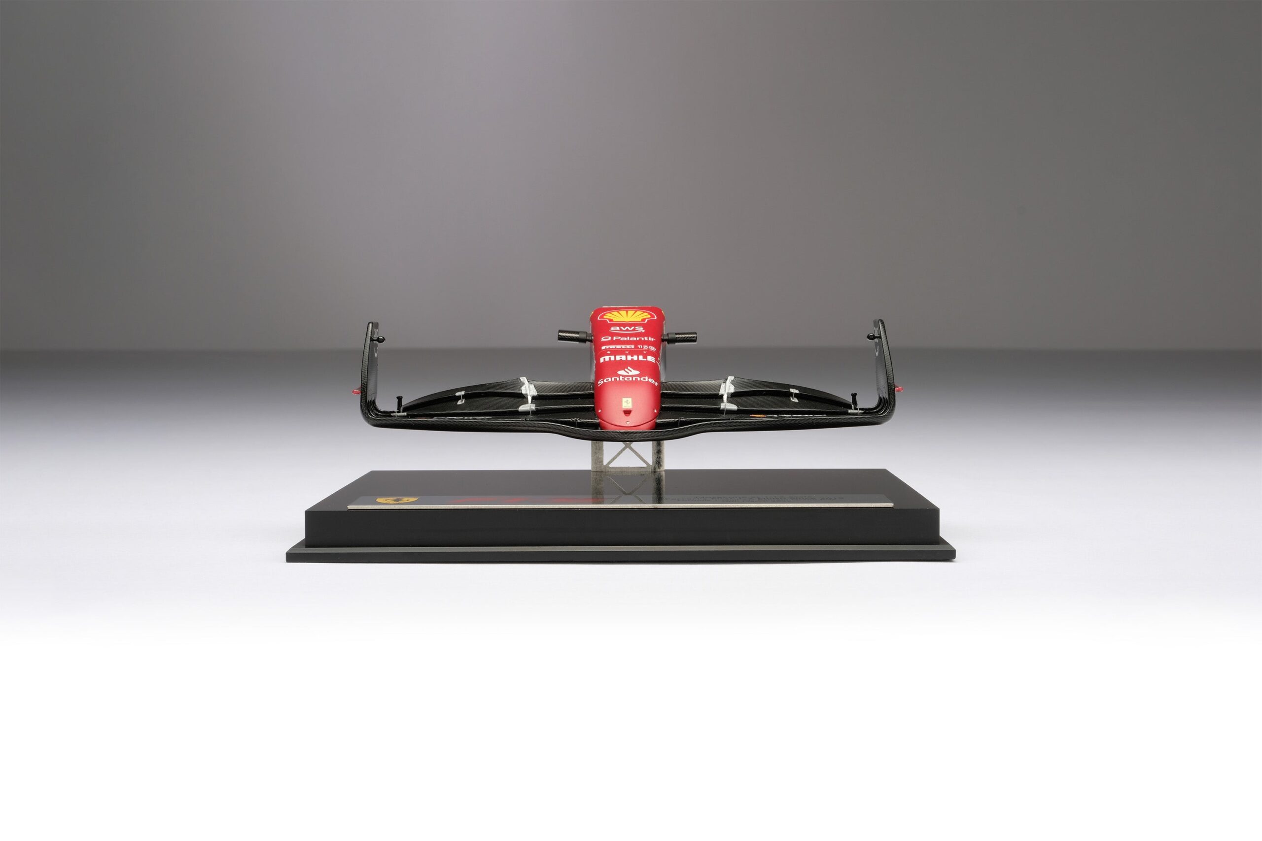 Amalgam Ferrari F1-75 Nosecone 2022 Bahrain Grand Prix - Rot | 1:12 - 画像2