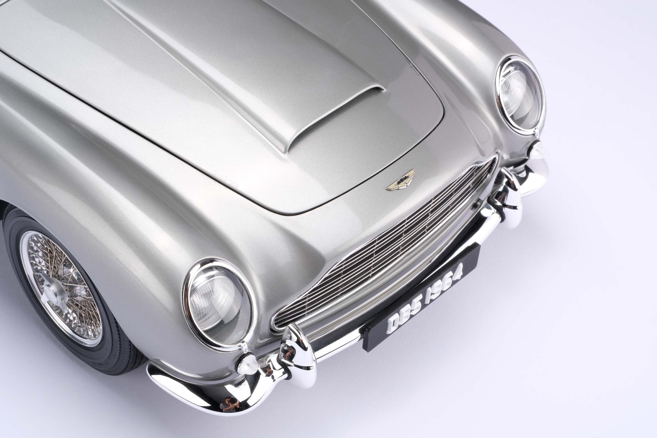 Amalgam Aston Martin DB5 Vantage (1964) - Silber | 1:8 - 画像16